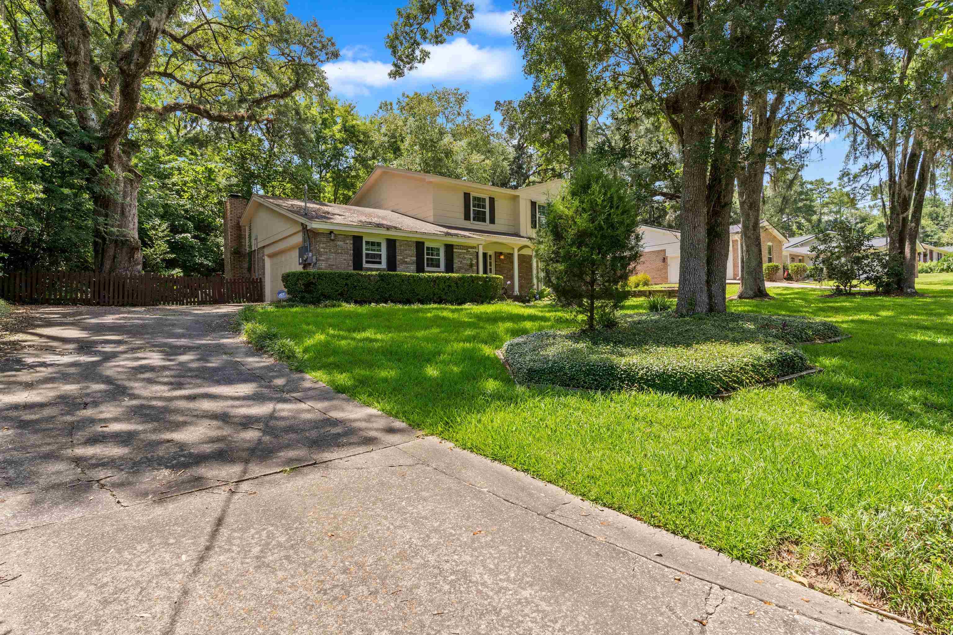 2512 Chamberlin Drive