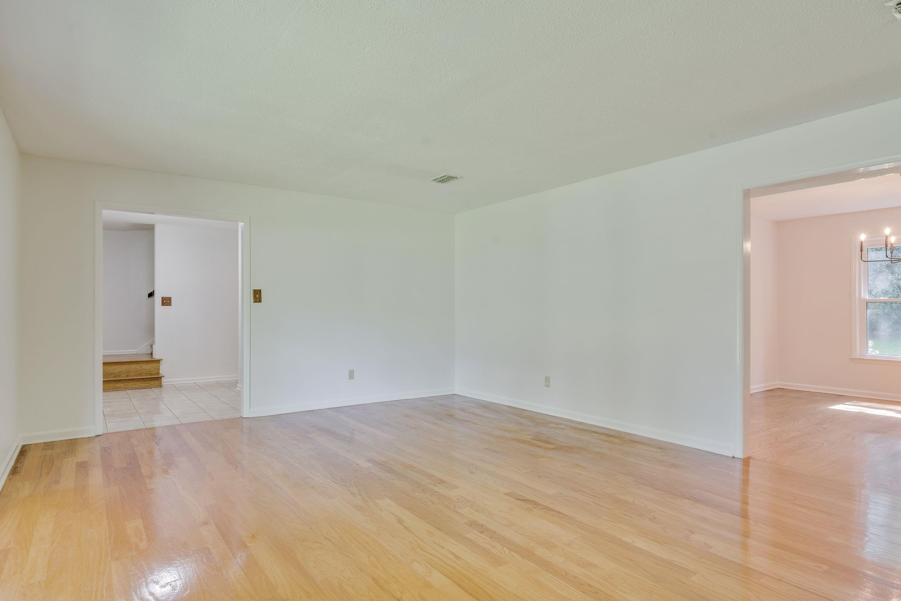 2512 Chamberlin Drive