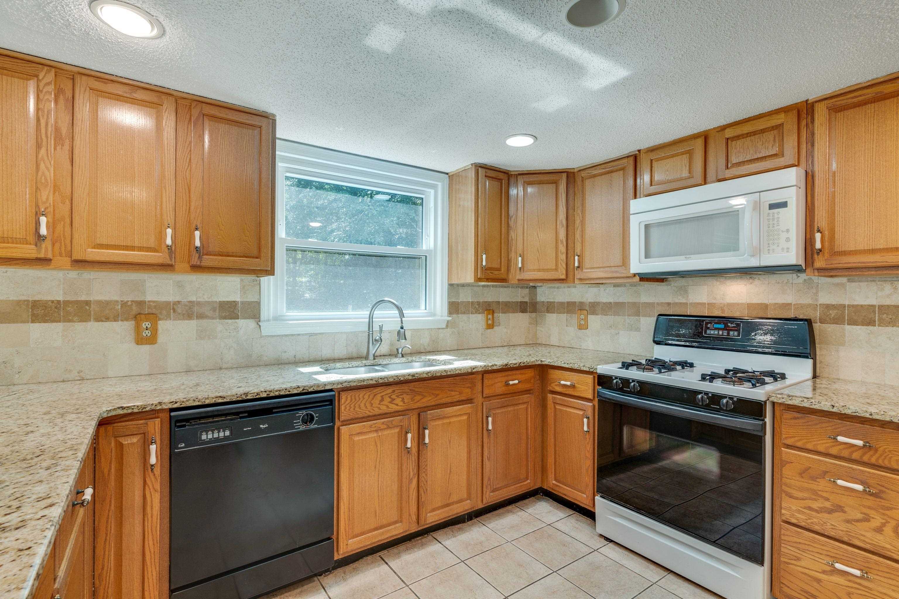 2512 Chamberlin Drive