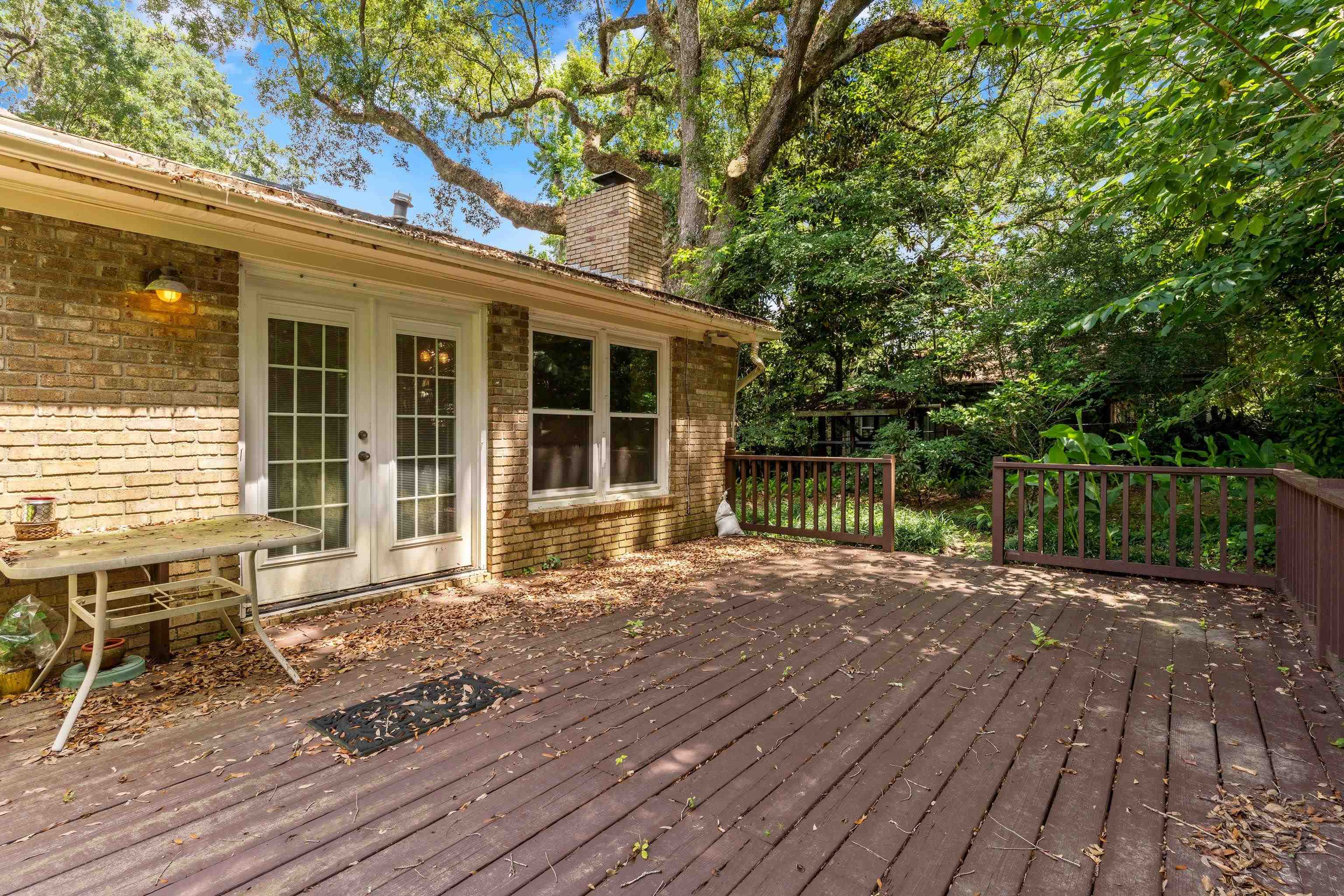 2512 Chamberlin Drive