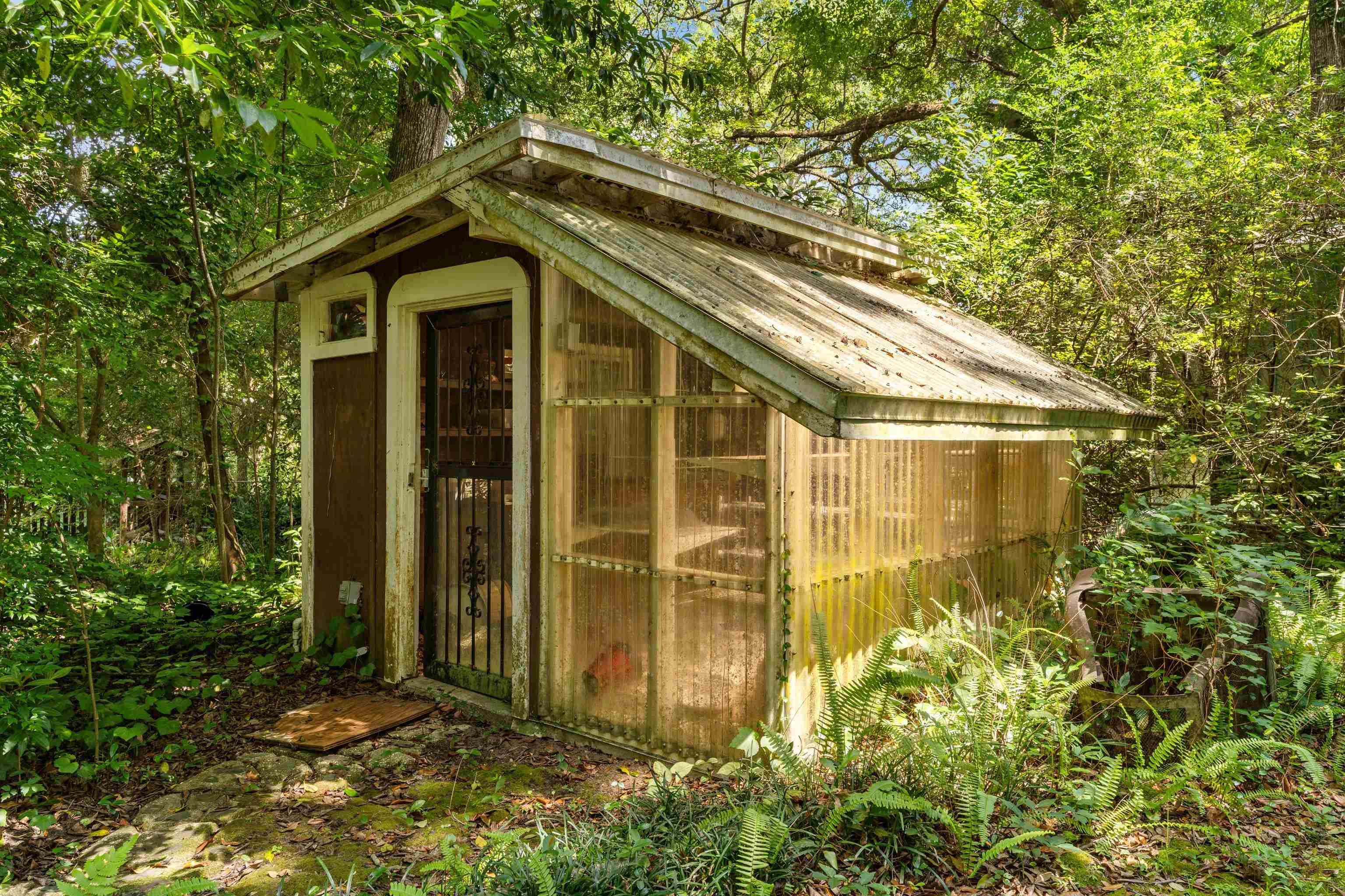 2512 Chamberlin Drive