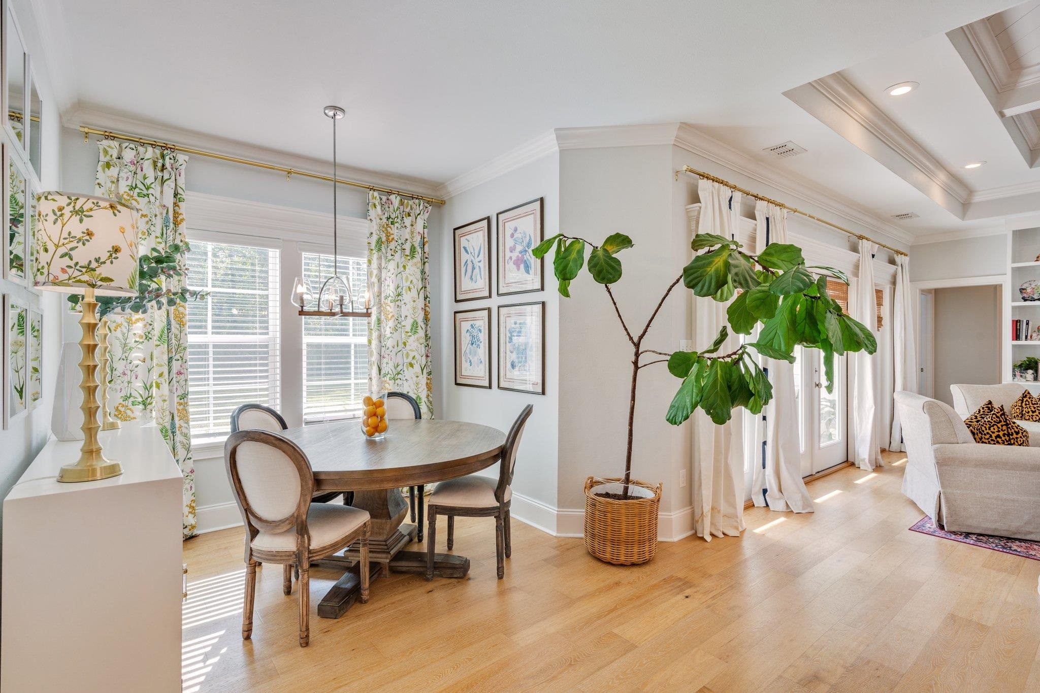 74 London Circle
