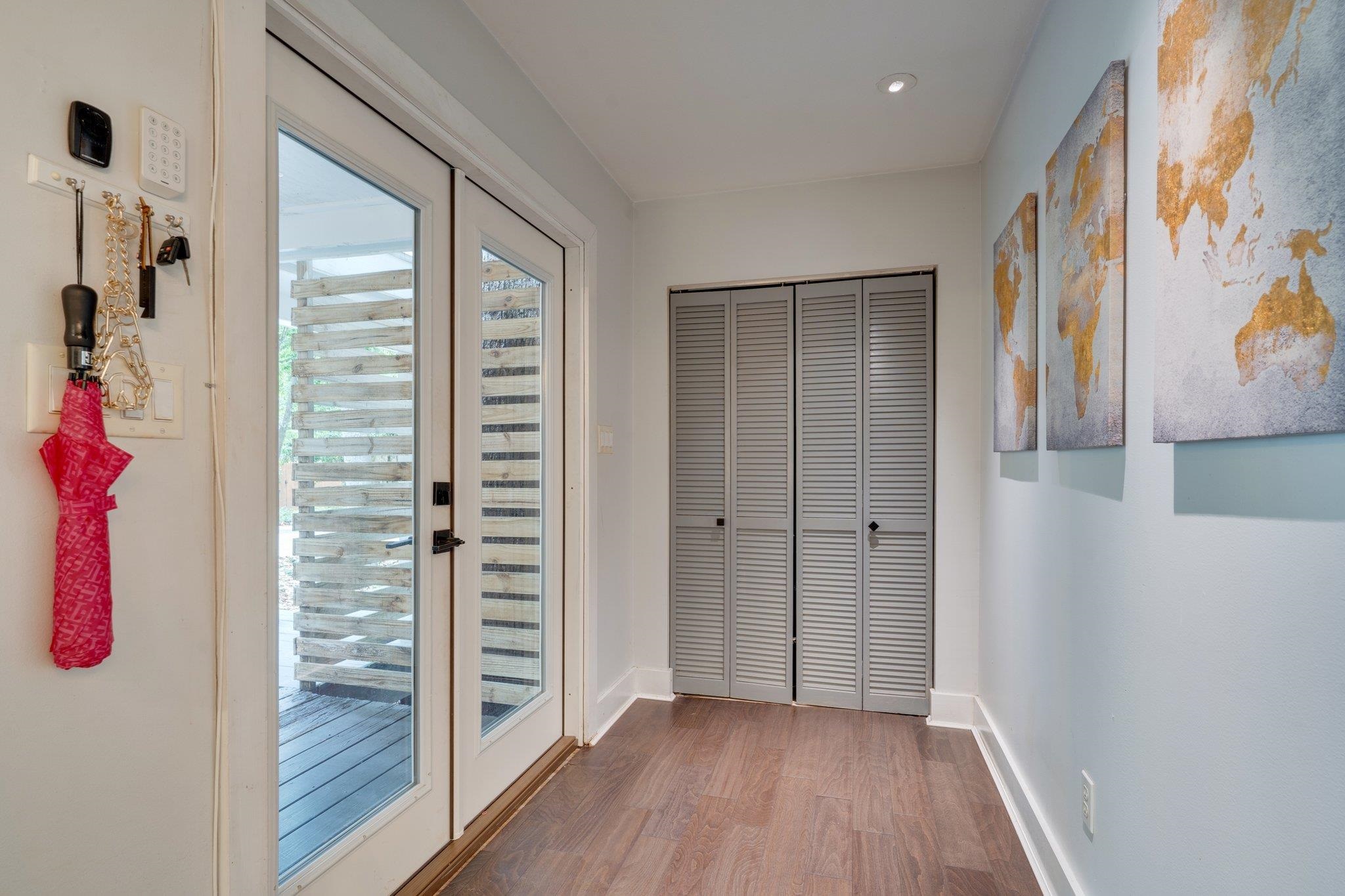 2414 Glenshire Lane