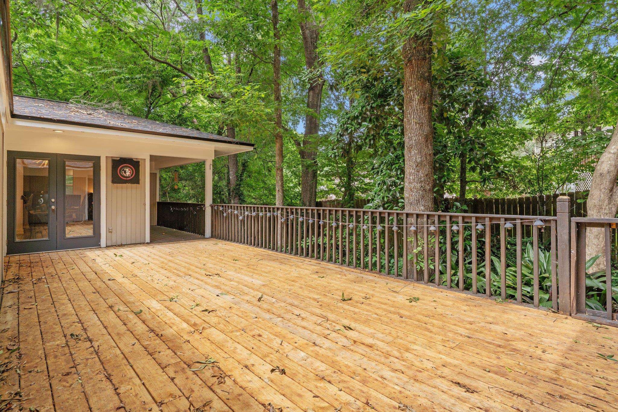 2414 Glenshire Lane