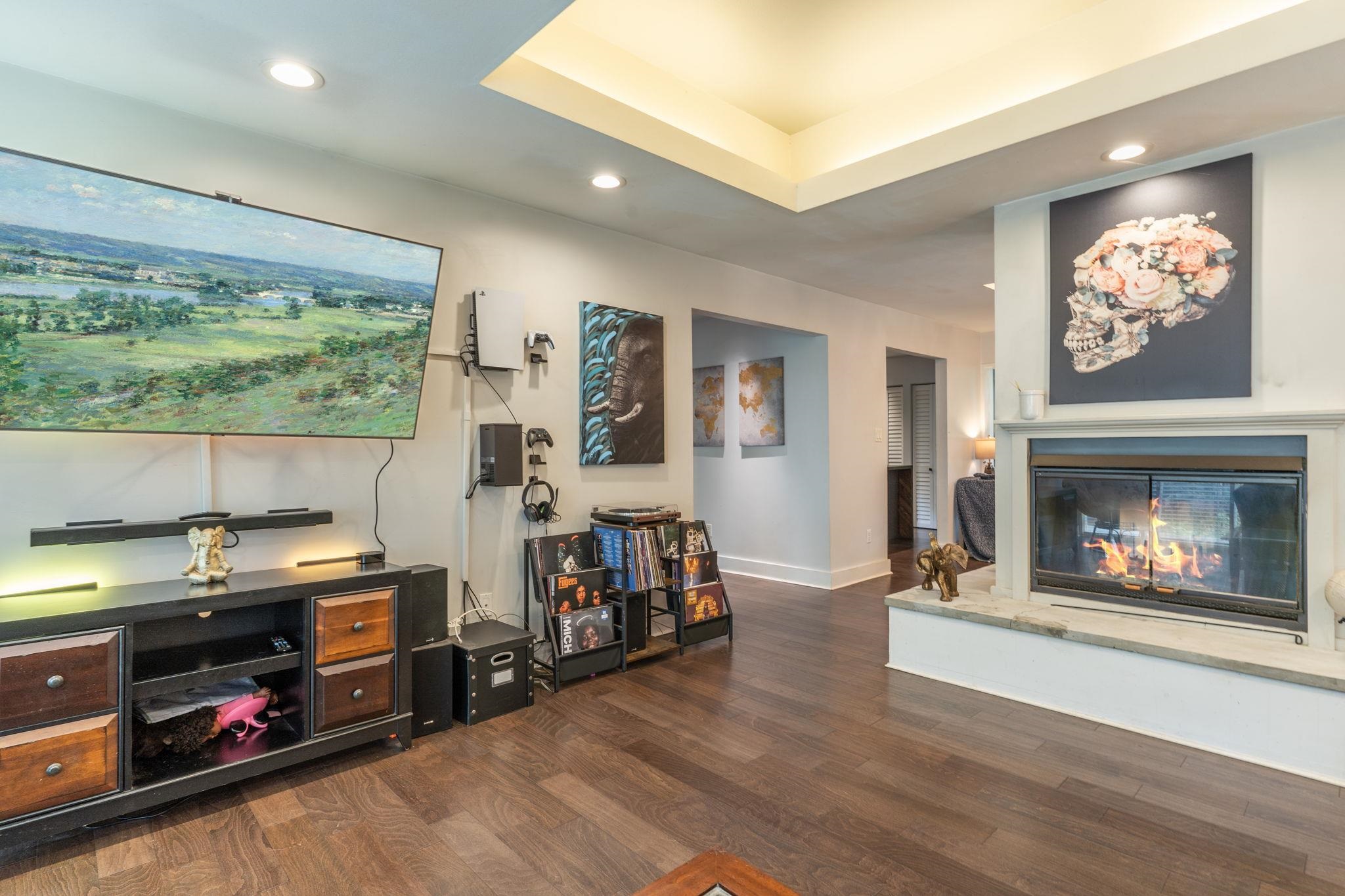 2414 Glenshire Lane