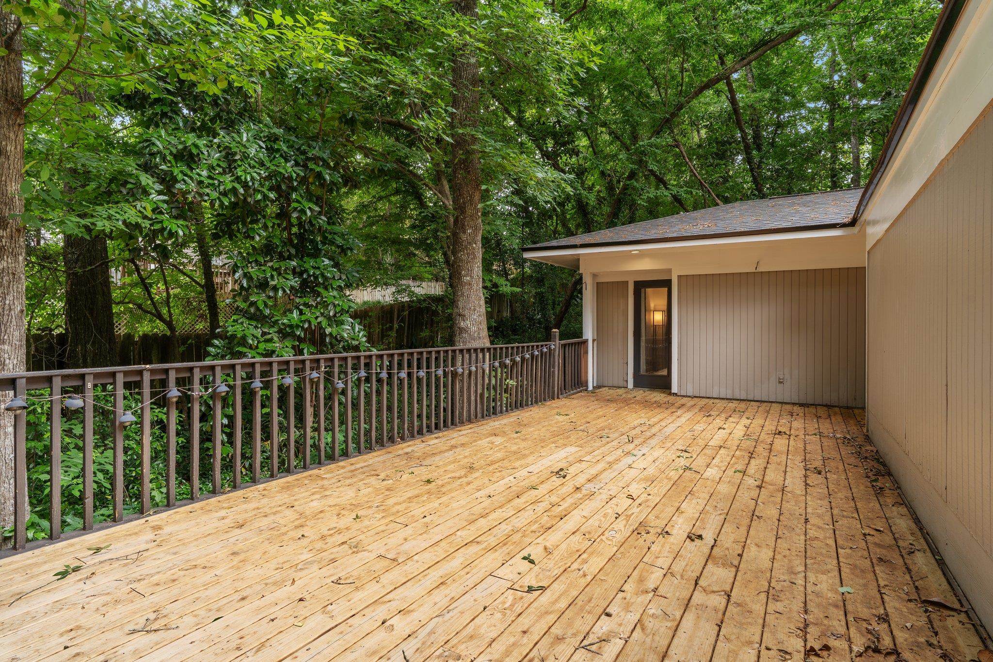 2414 Glenshire Lane