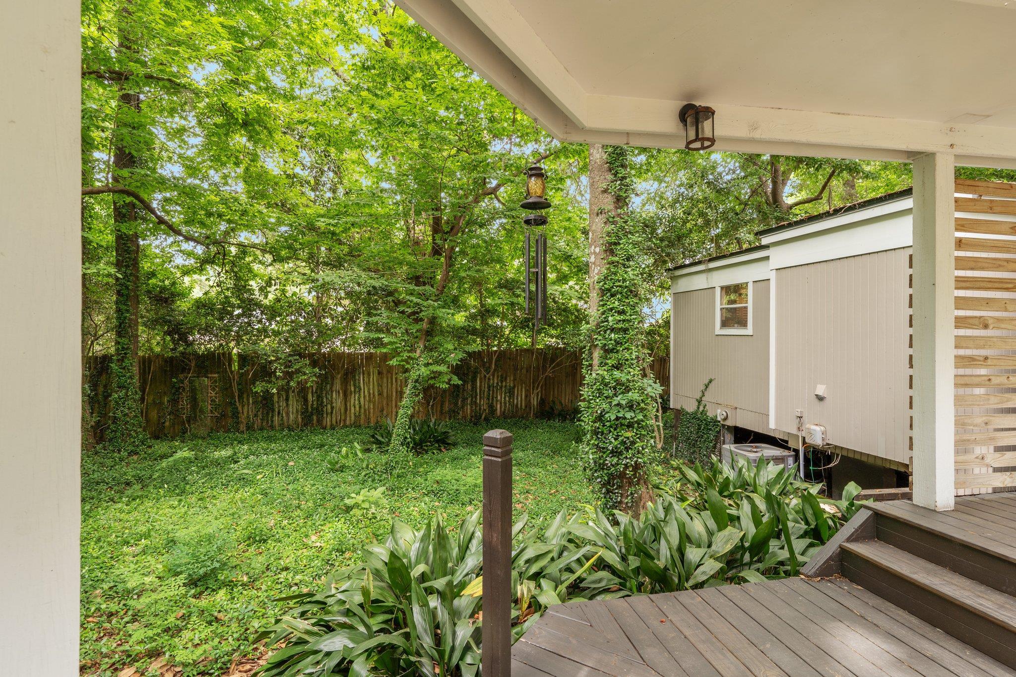 2414 Glenshire Lane