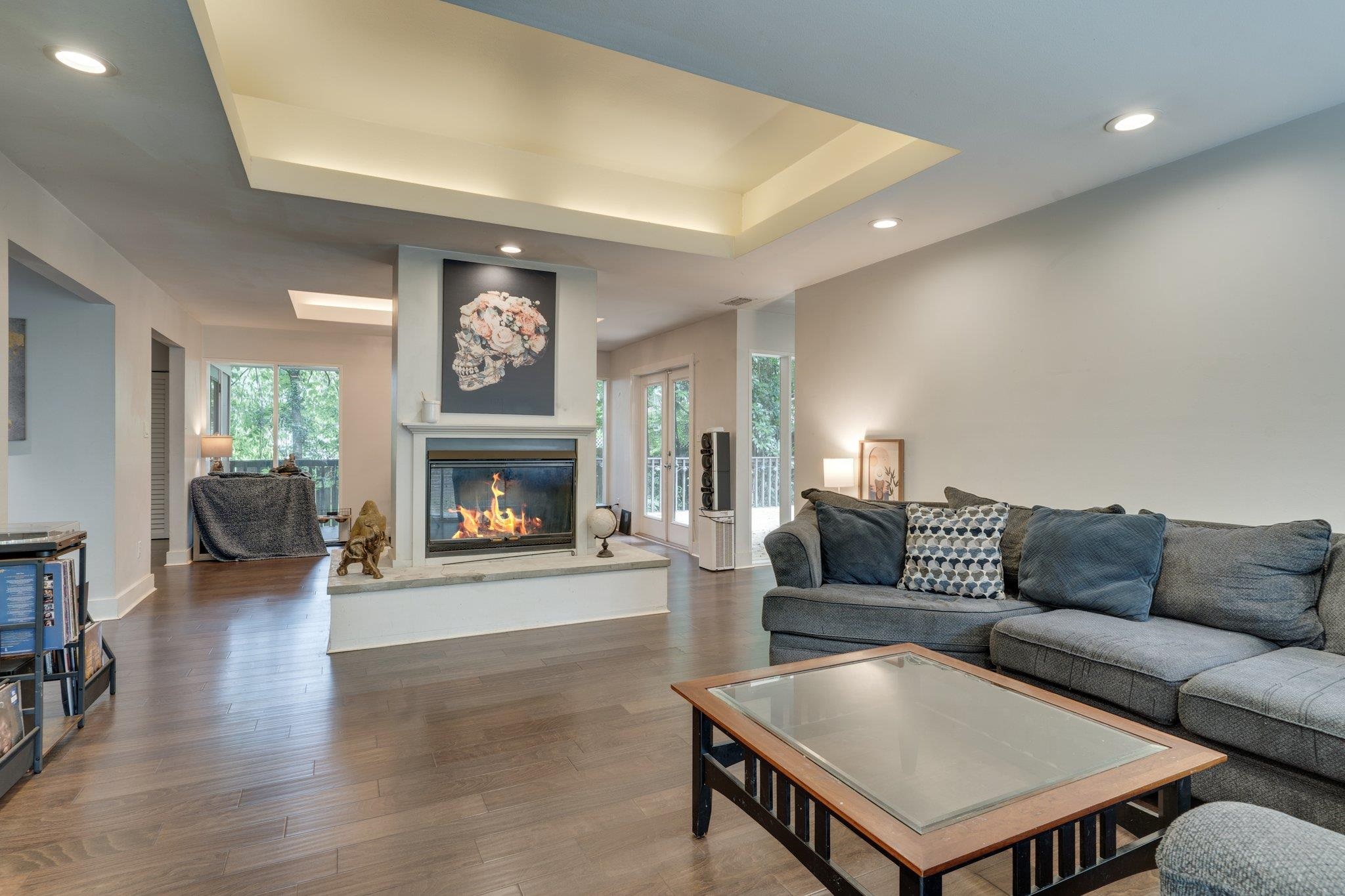 2414 Glenshire Lane