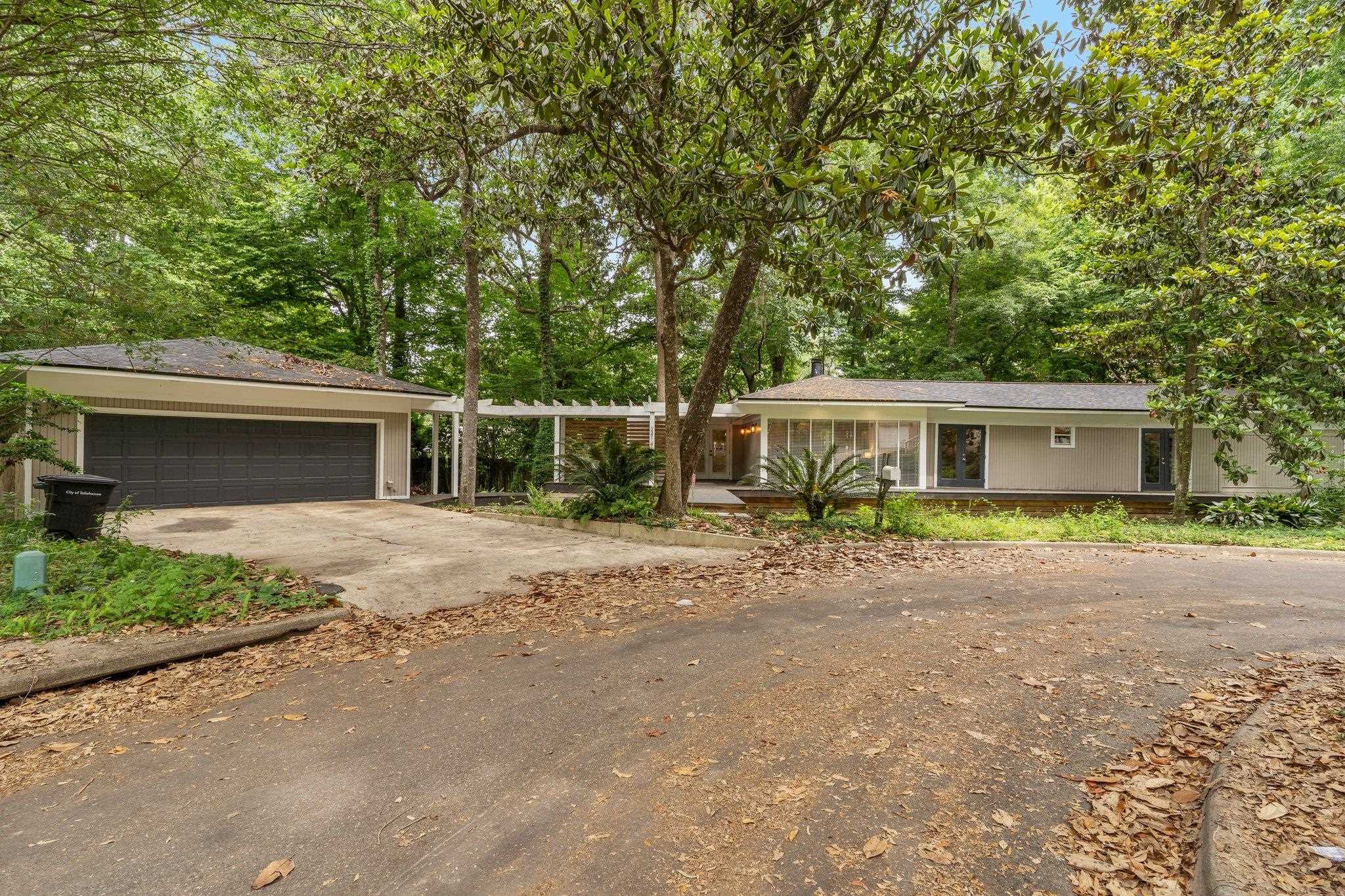 2414 Glenshire Lane