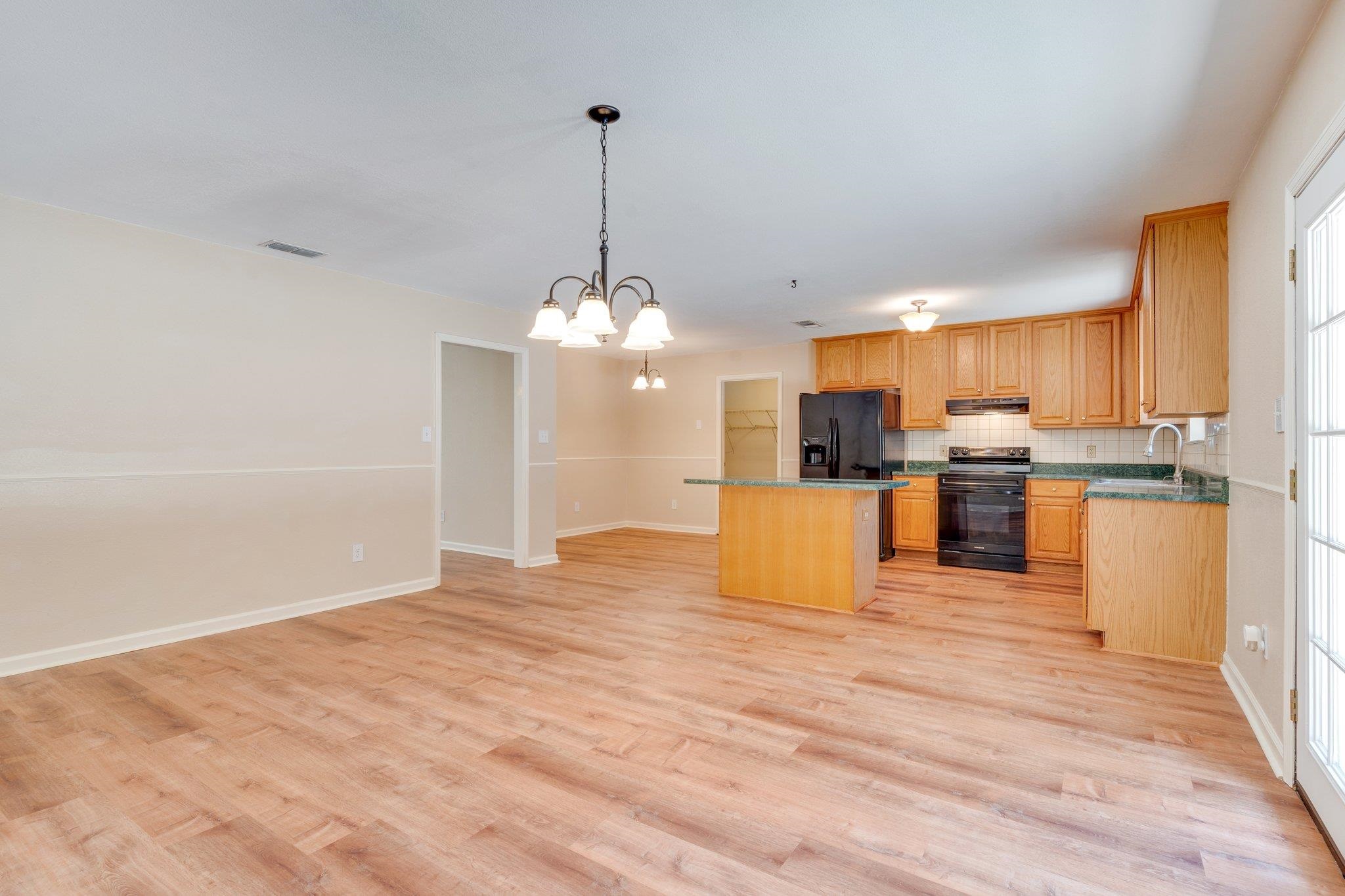 21625 Bloxham Cutoff
