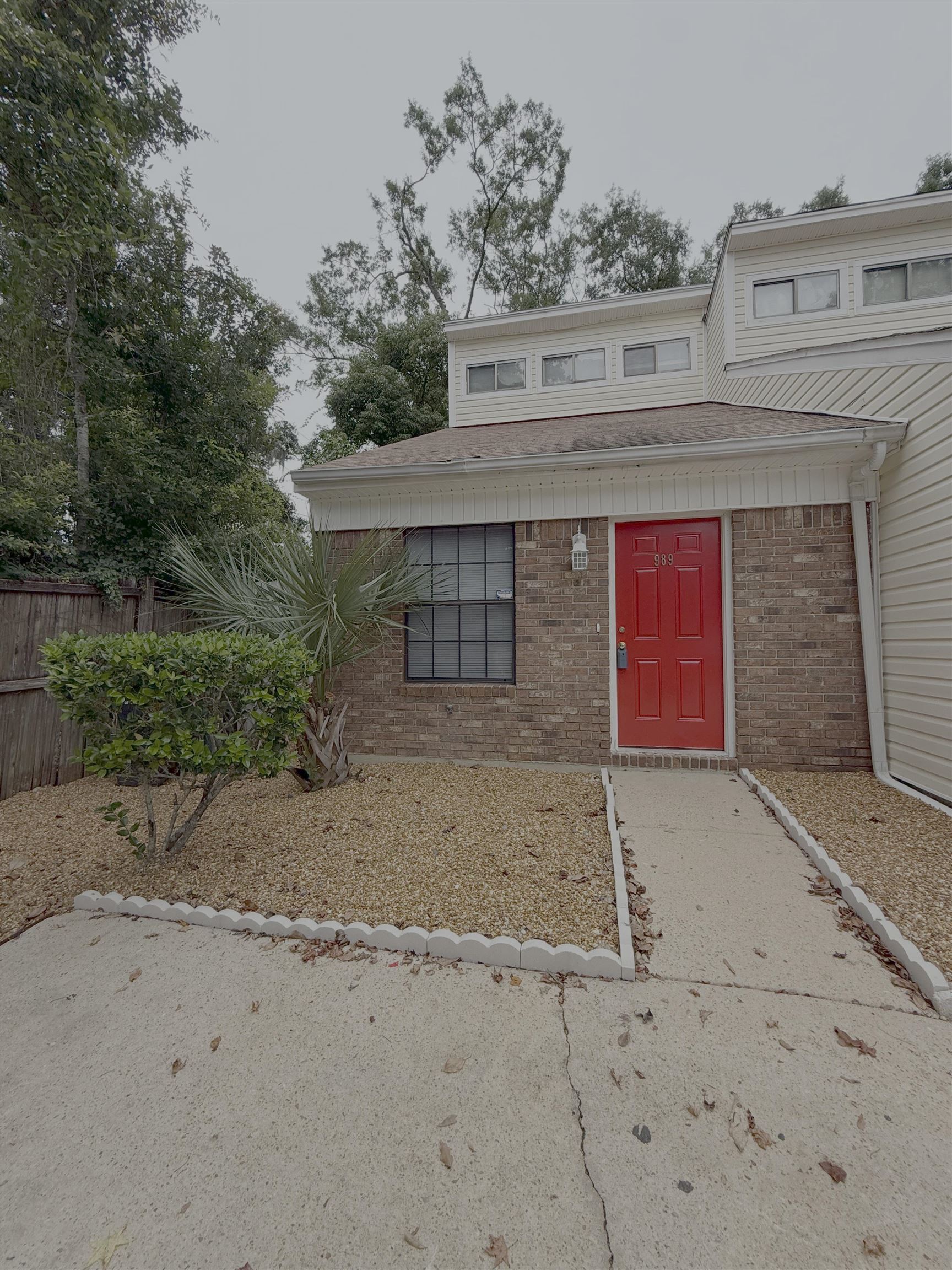989 Sutor Road