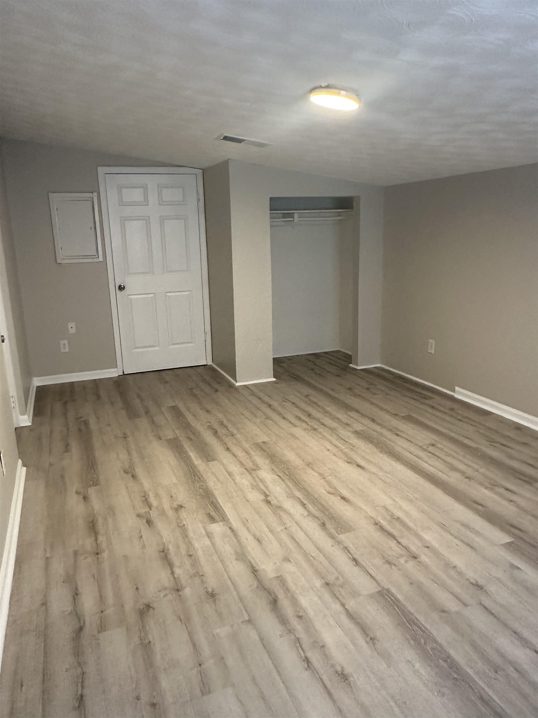 422 Essex Drive