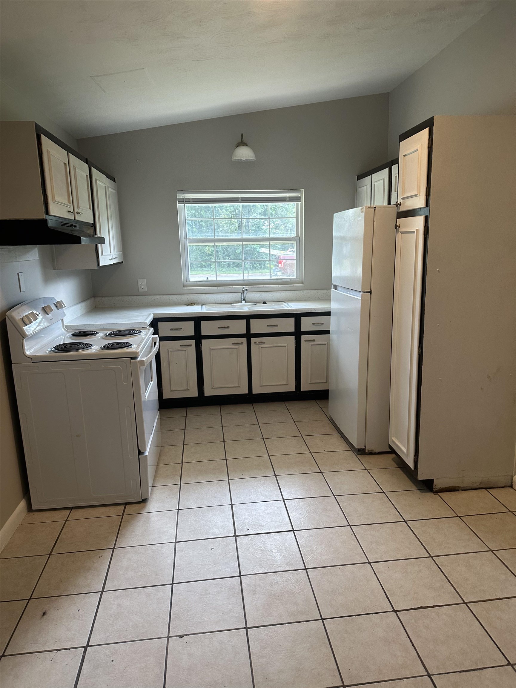 422 Essex Drive