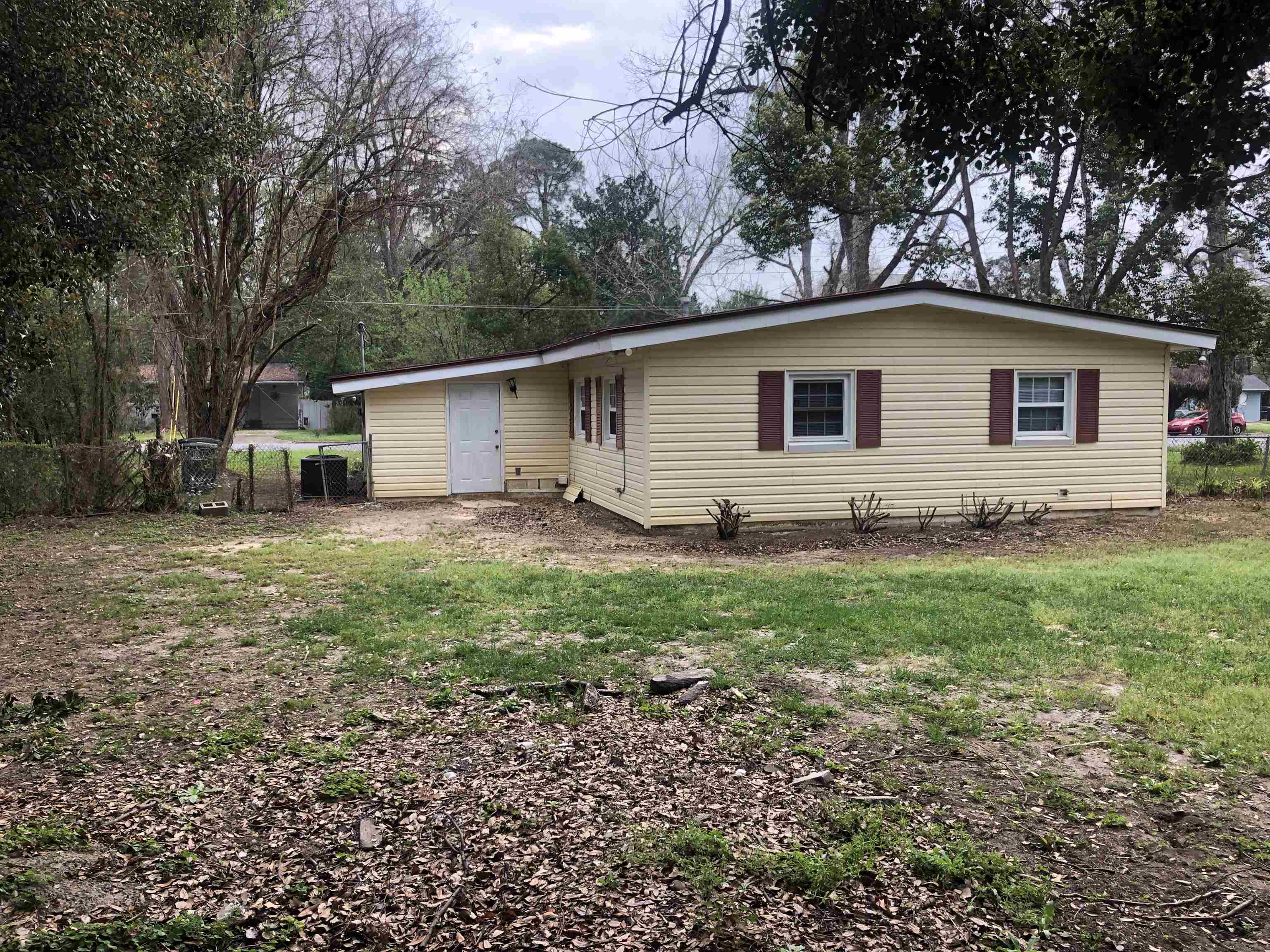 422 Essex Drive