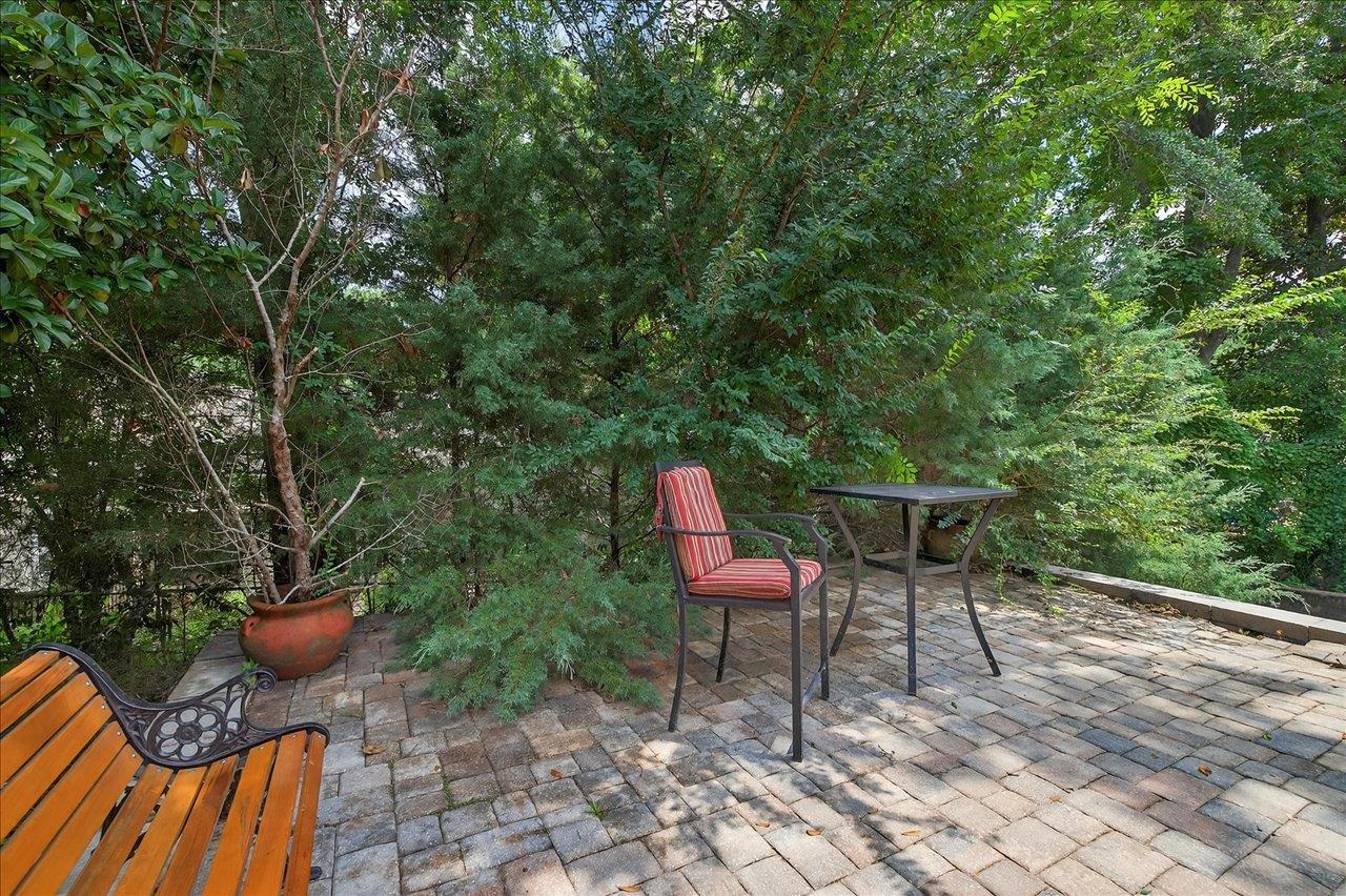 818 Elizabeth Drive