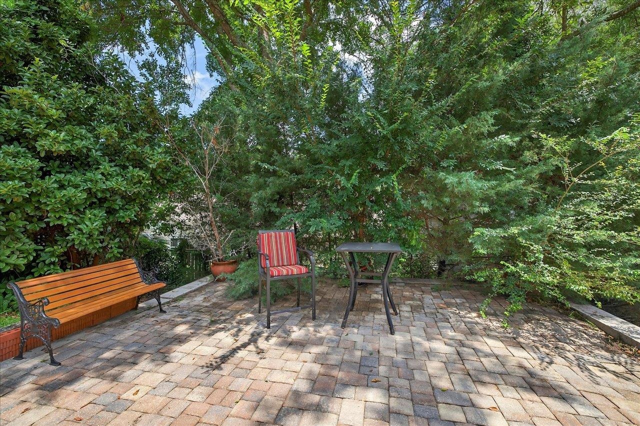 818 Elizabeth Drive