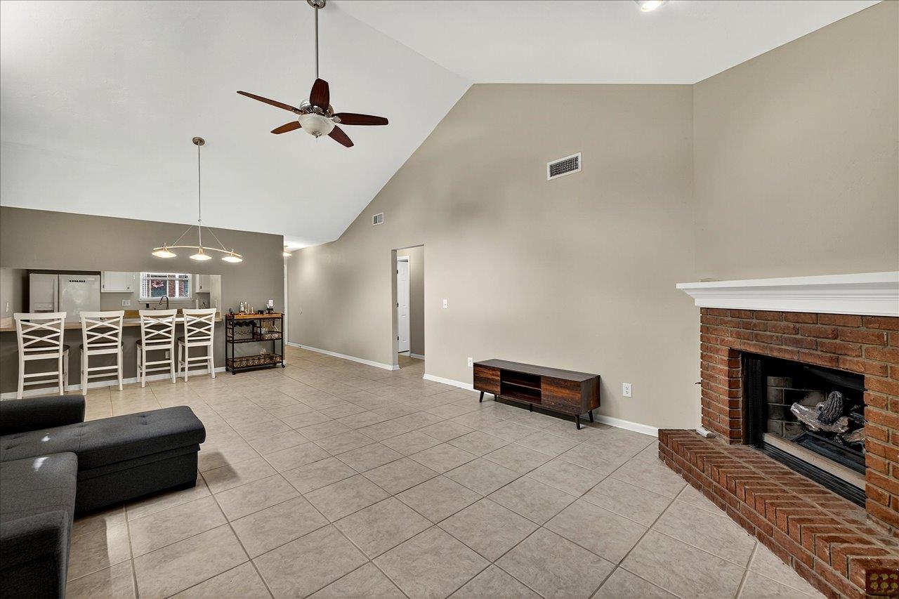 818 Elizabeth Drive