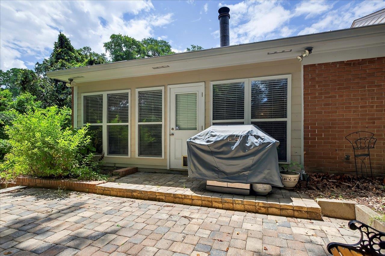 818 Elizabeth Drive