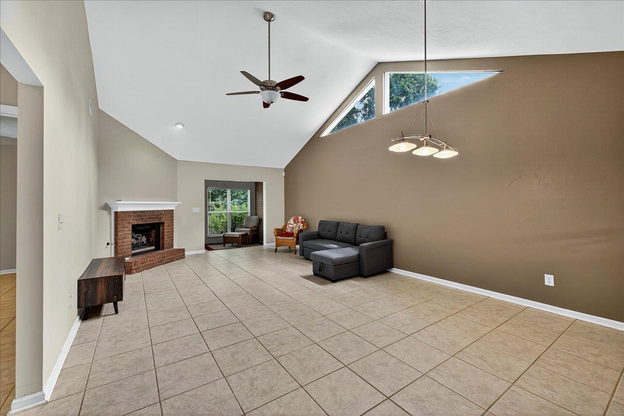 818 Elizabeth Drive