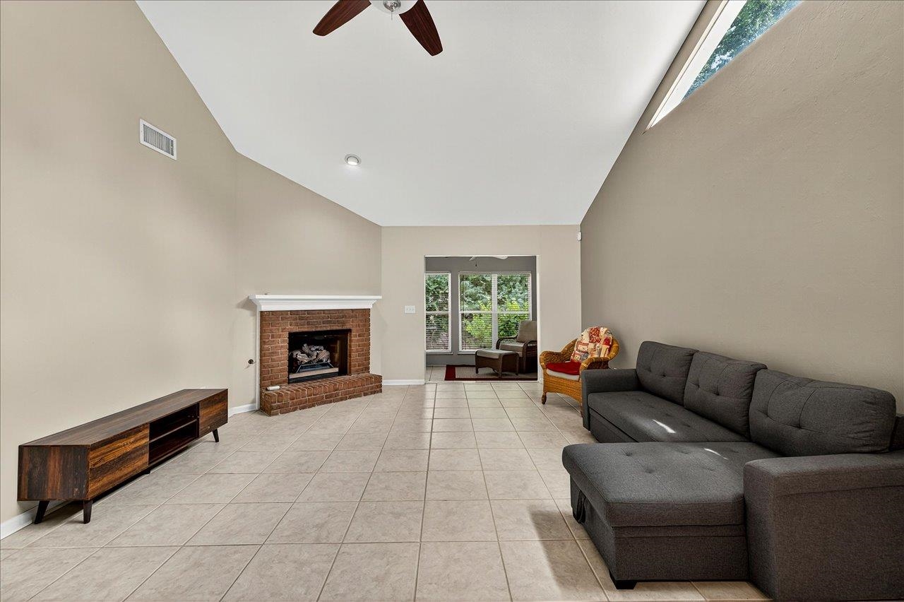 818 Elizabeth Drive