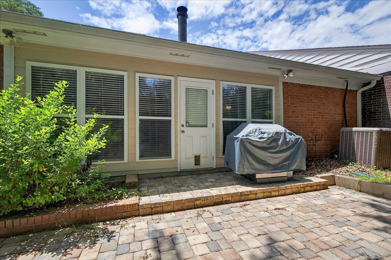 818 Elizabeth Drive