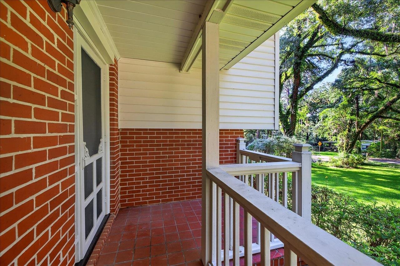1714 Sunset Lane
