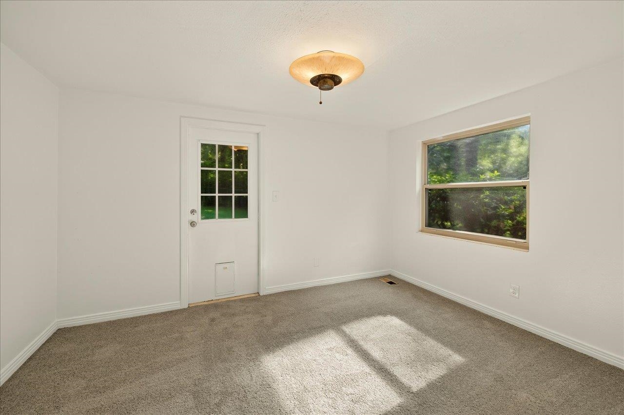 1714 Sunset Lane