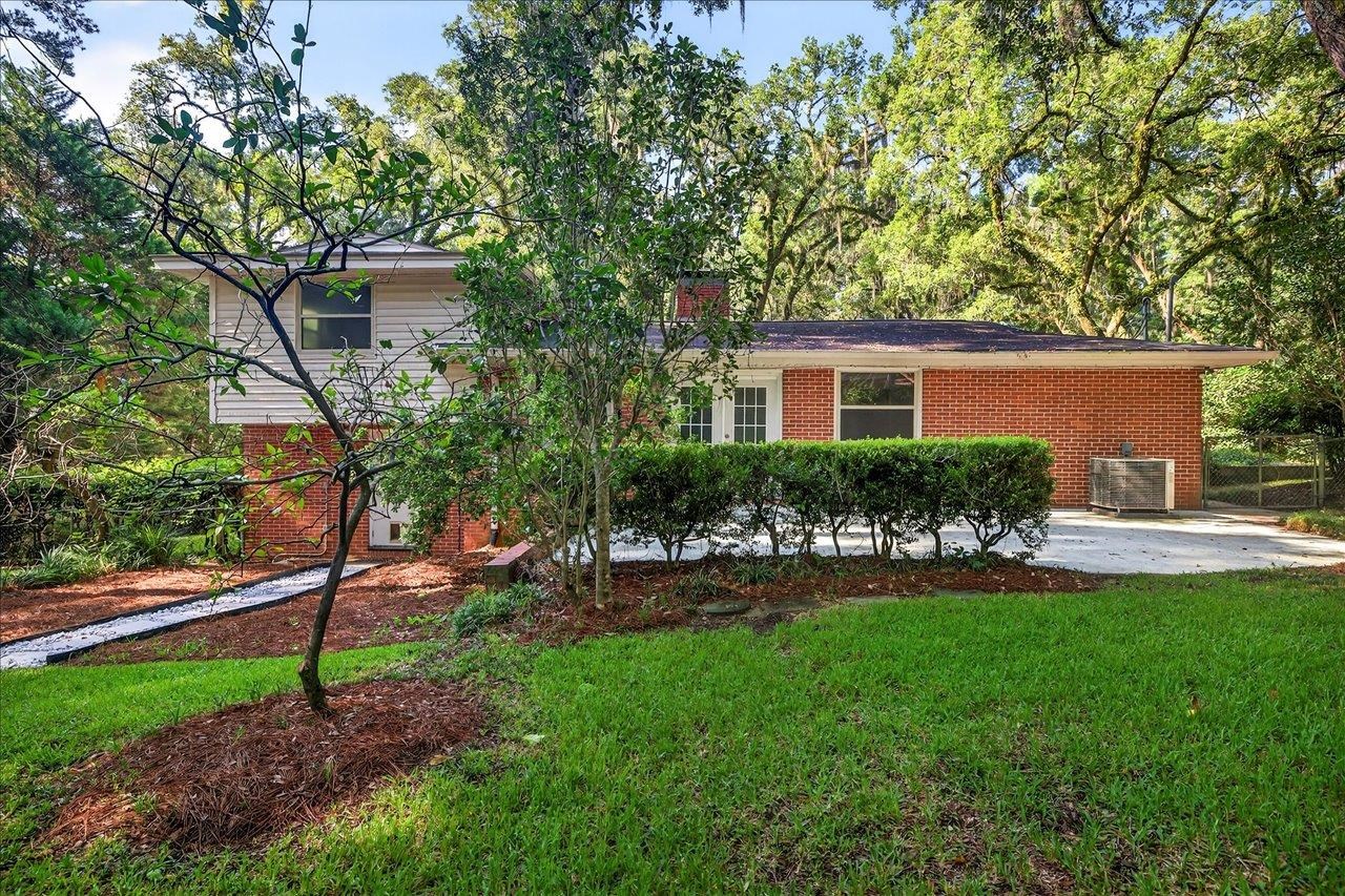 1714 Sunset Lane