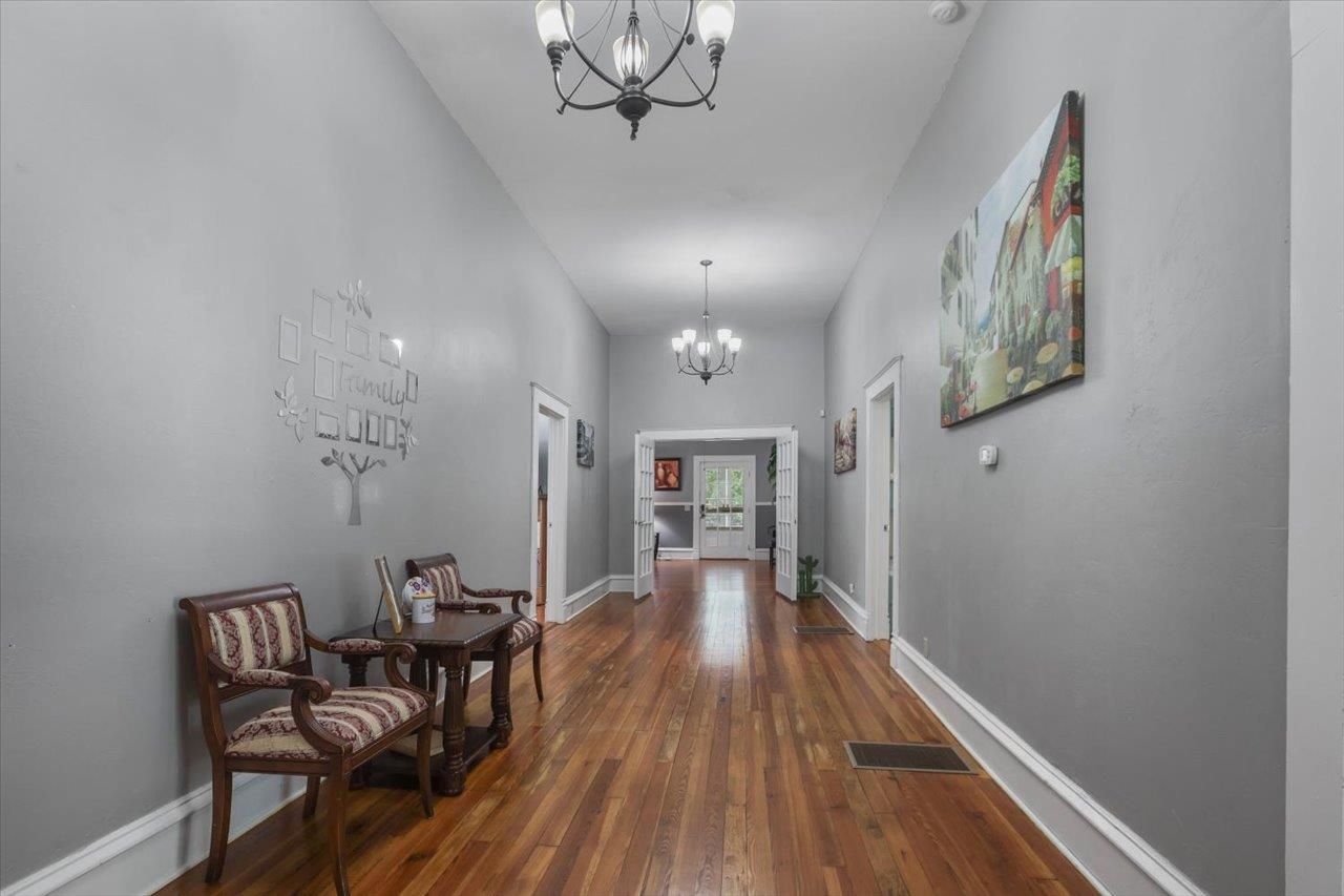 79 Lakeside Road