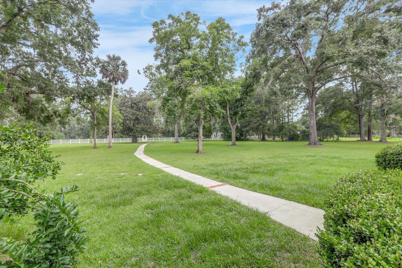 79 Lakeside Road