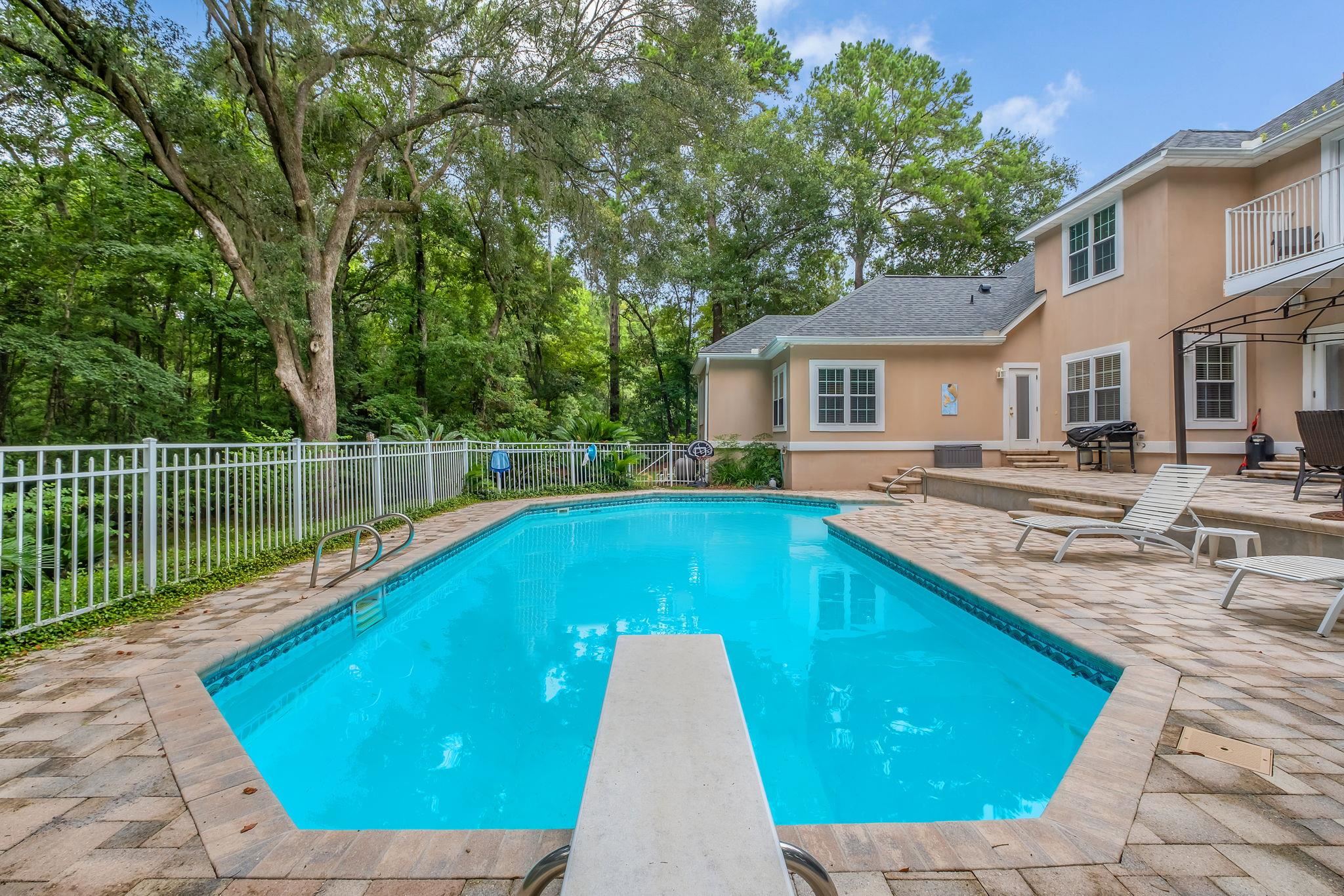 405 Holly Hill Court