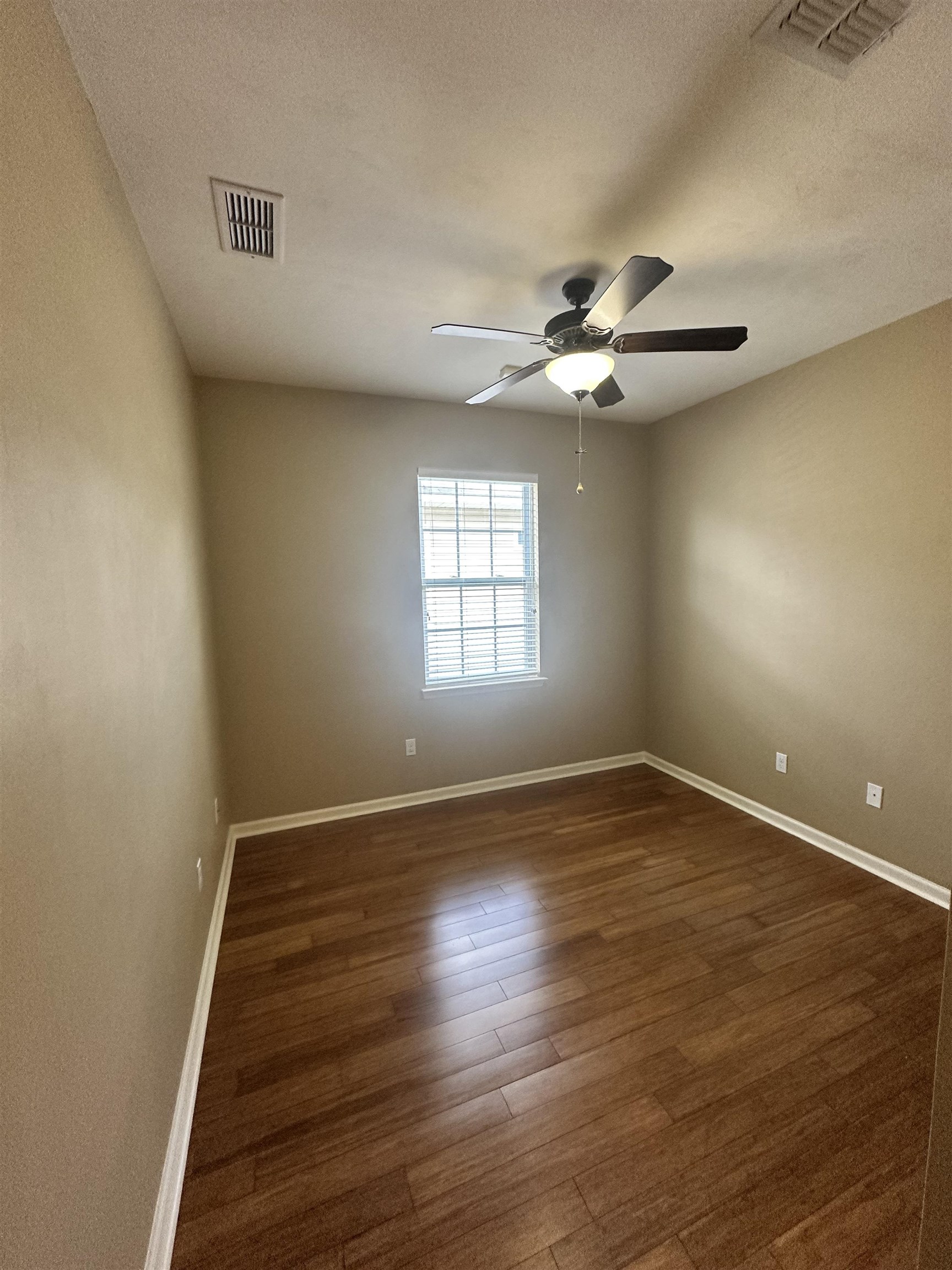 5614 Hampton Hill Circle