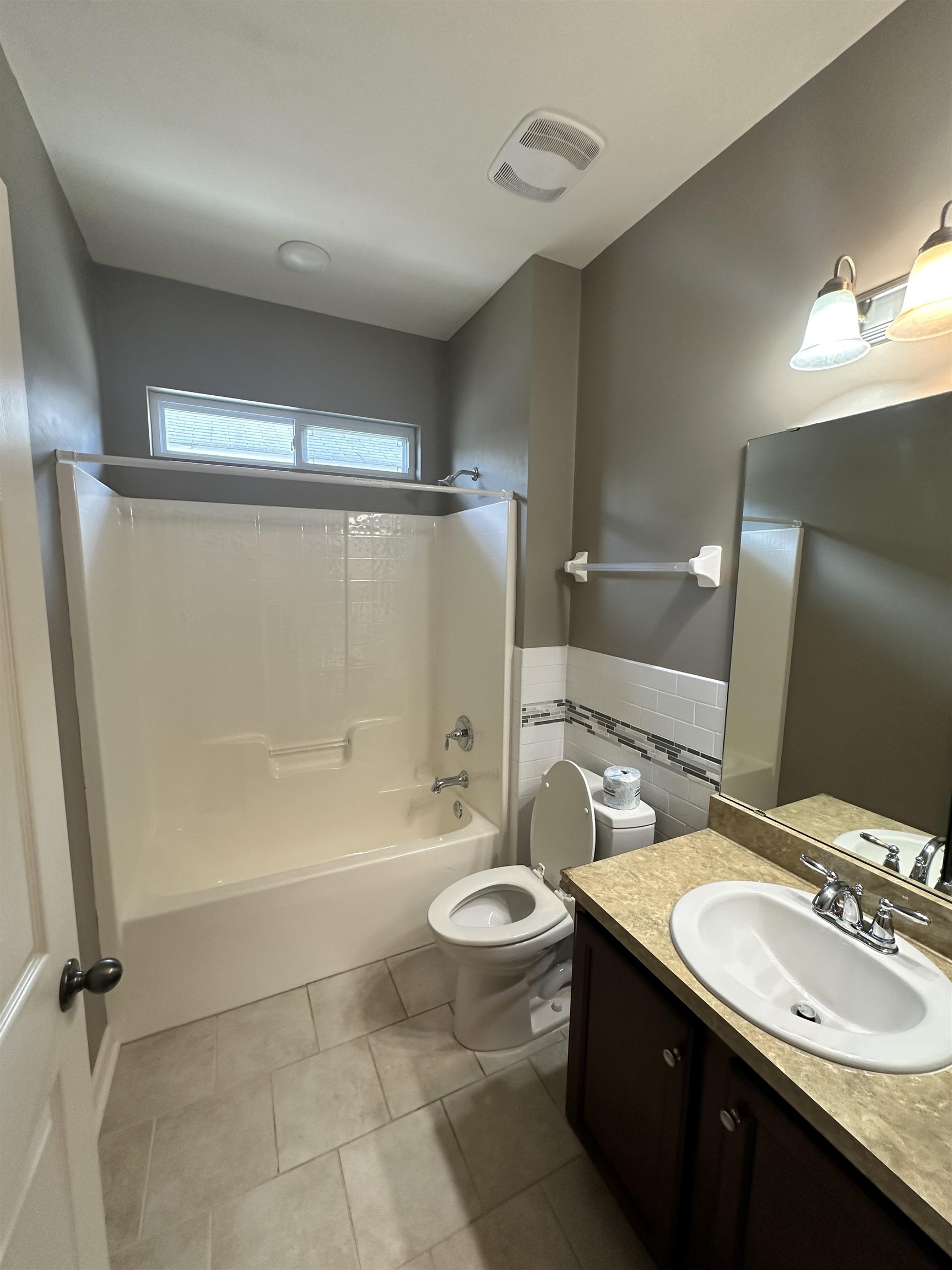 5614 Hampton Hill Circle