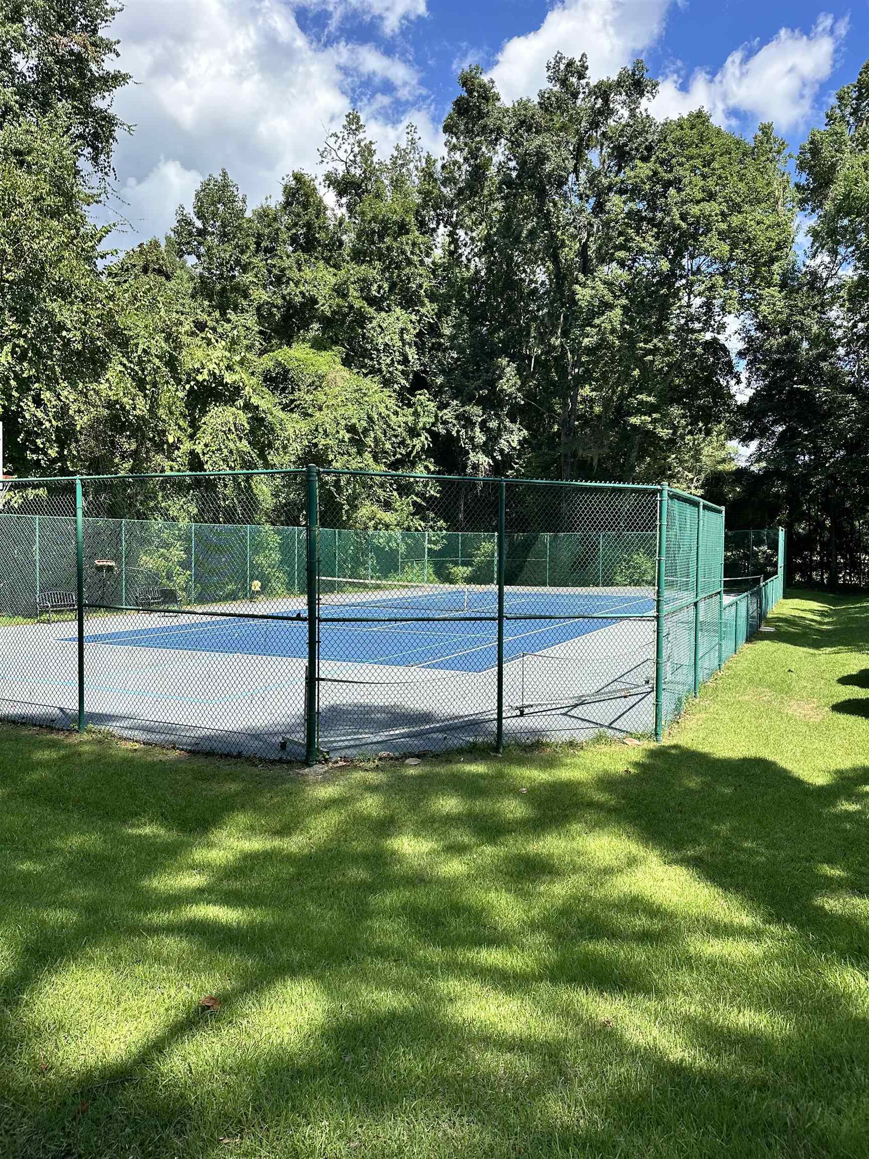 552 High Oaks Court