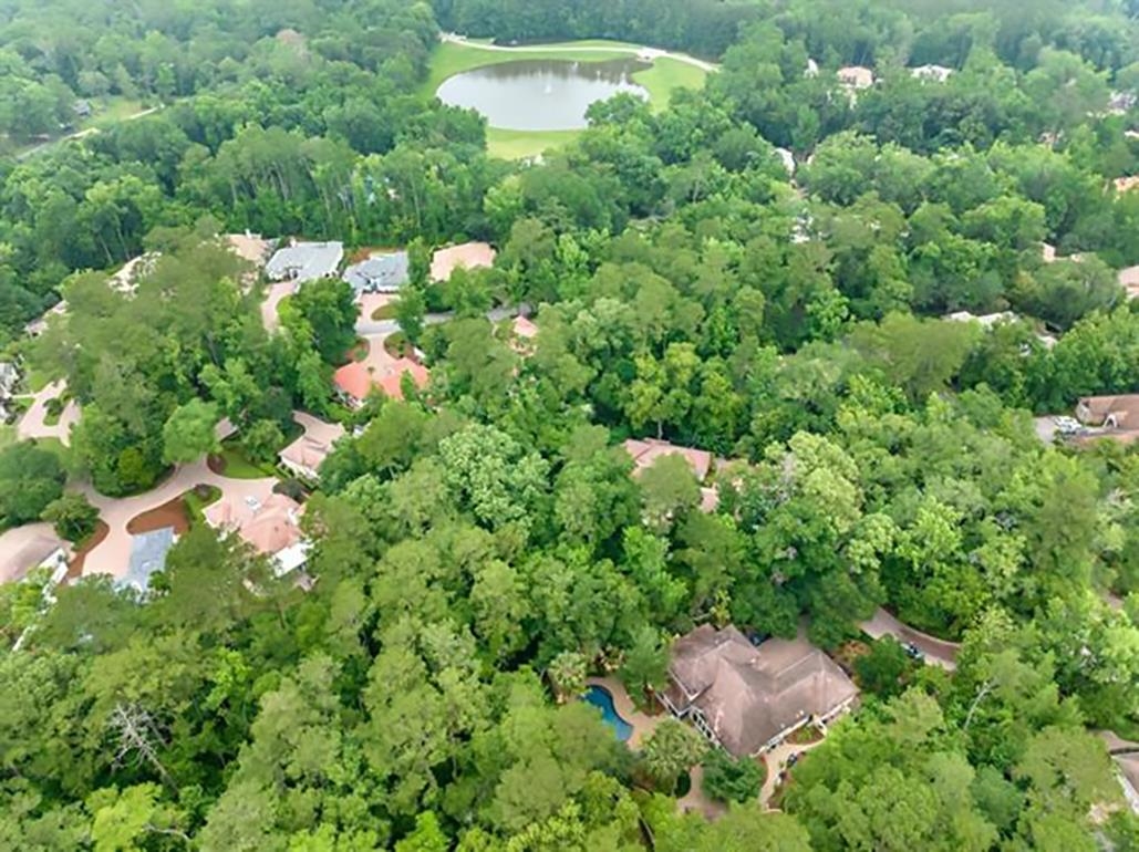 552 High Oaks Court