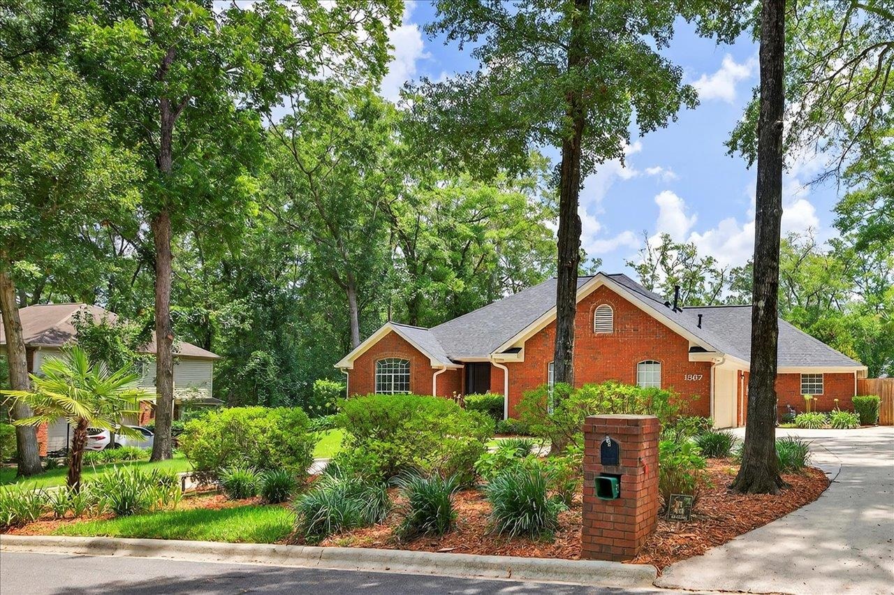 1867 Easton Forest Drive