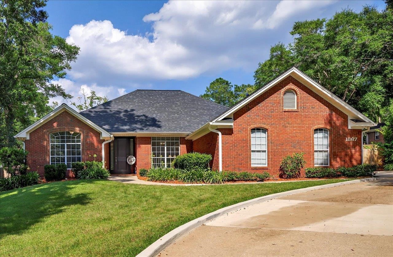 1867 Easton Forest Drive