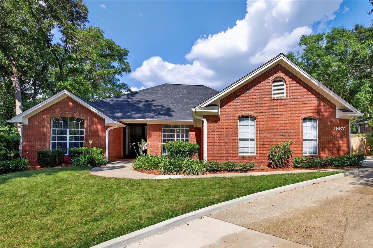 1867 Easton Forest Drive