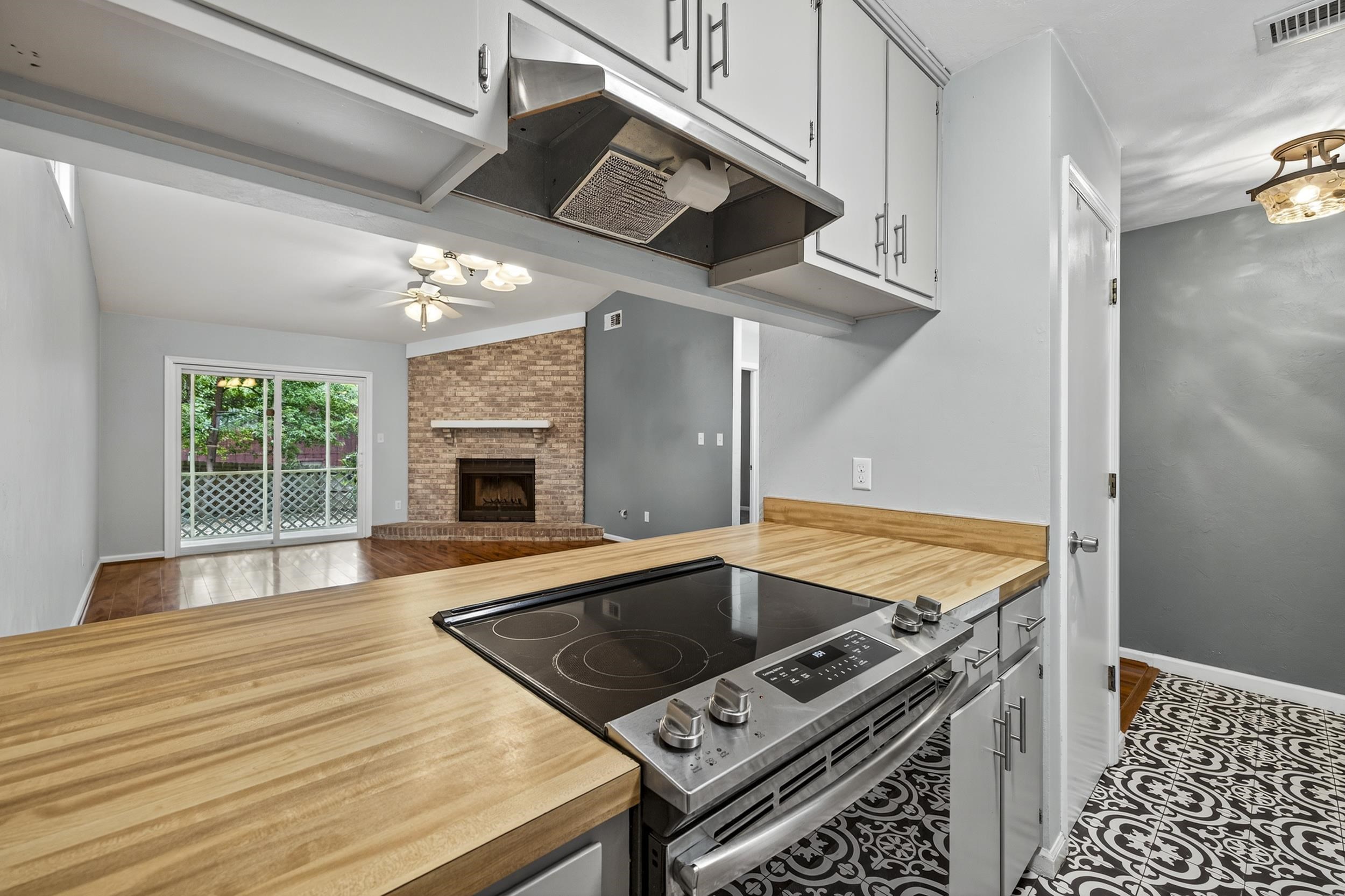 4311 Brewster Road