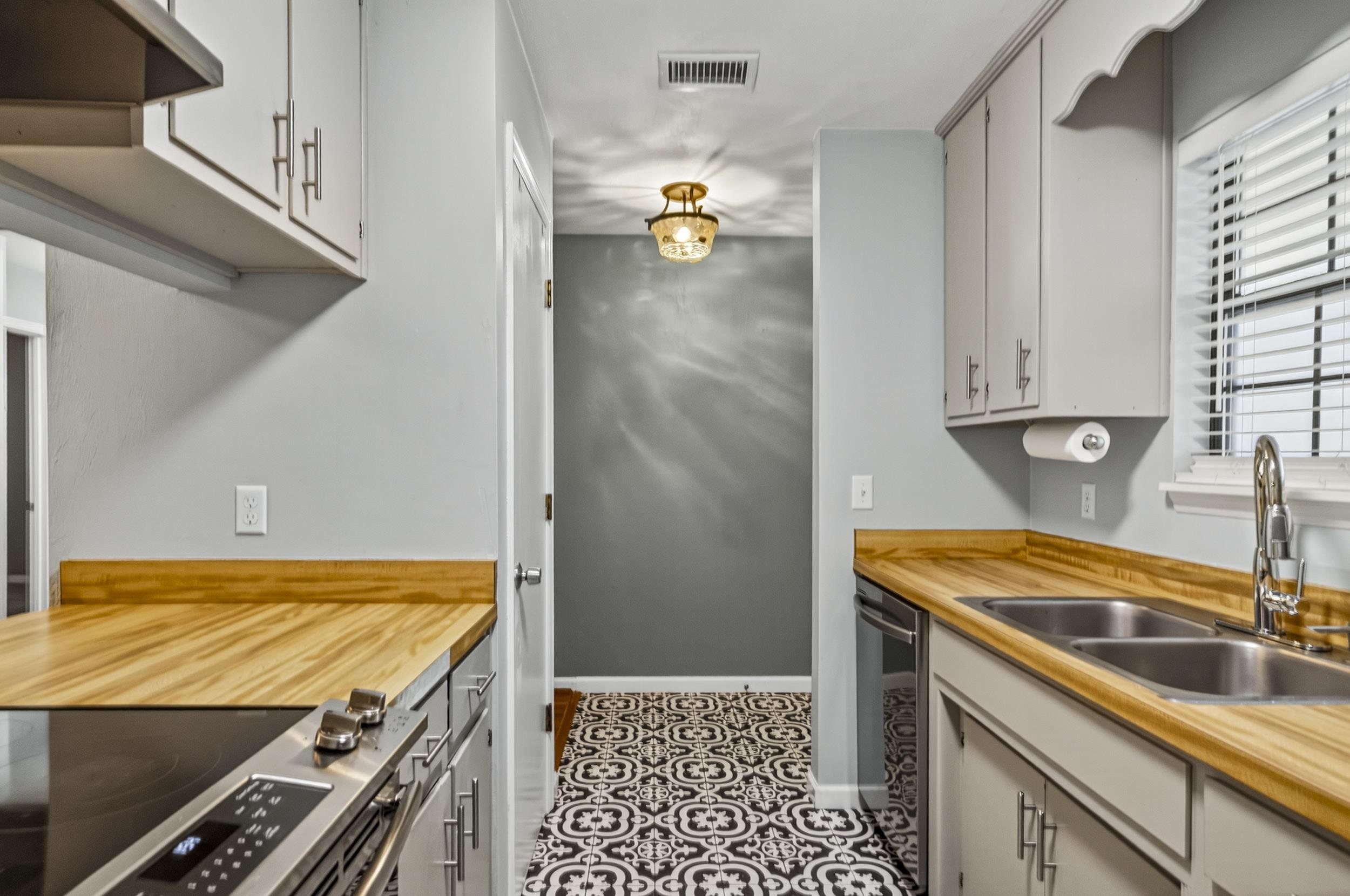 4311 Brewster Road