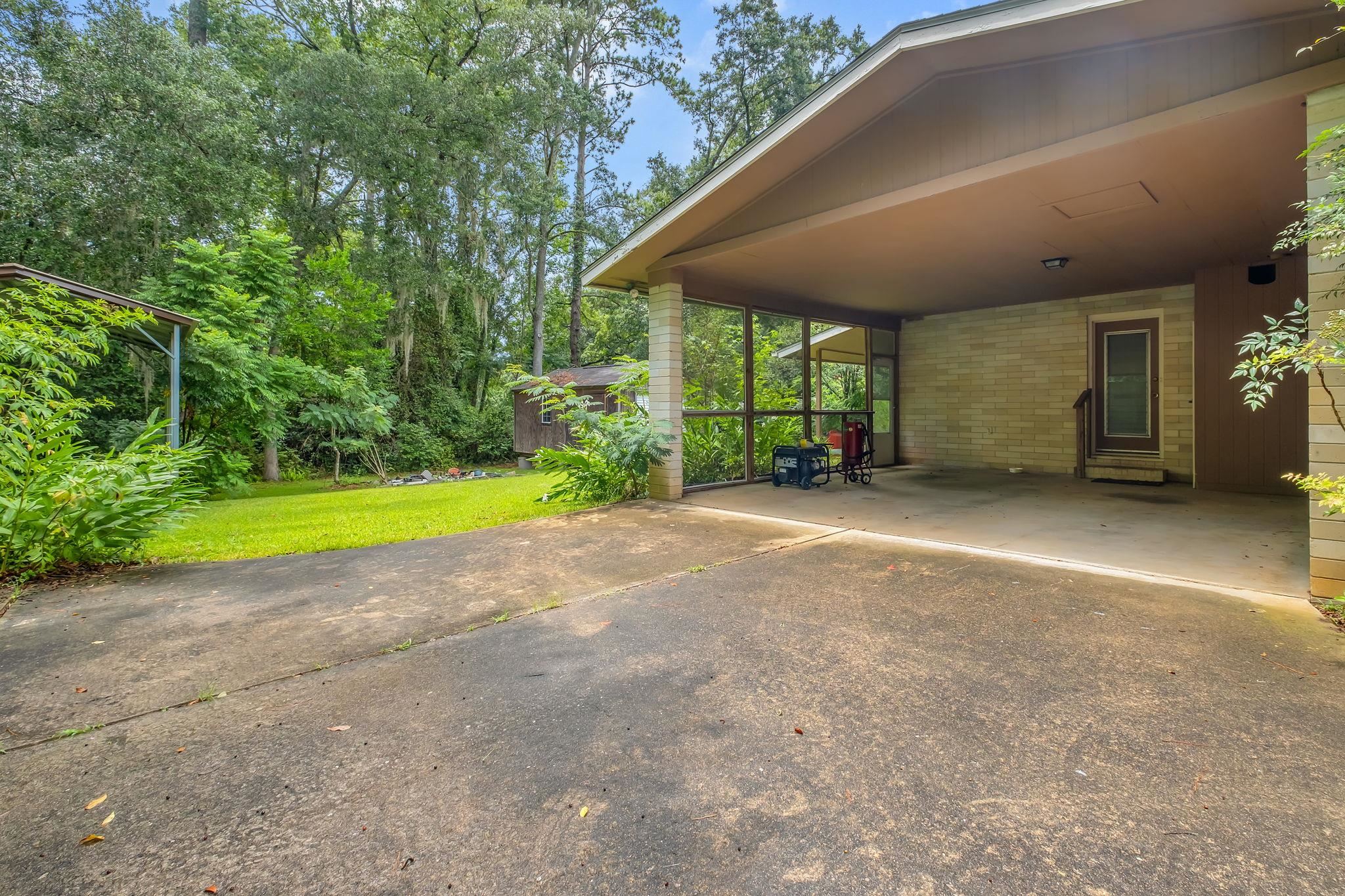 3208 DEL RIO Terrace