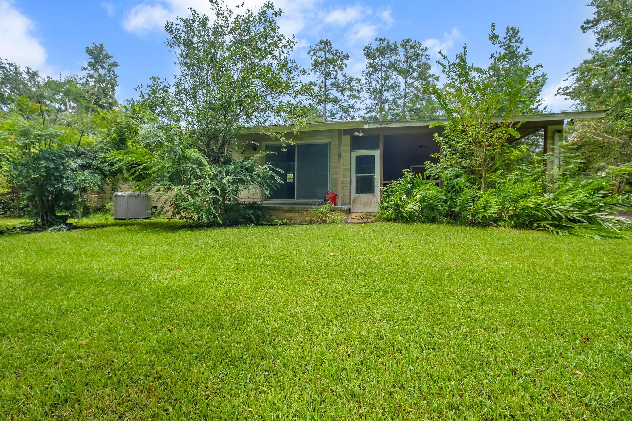 3208 DEL RIO Terrace