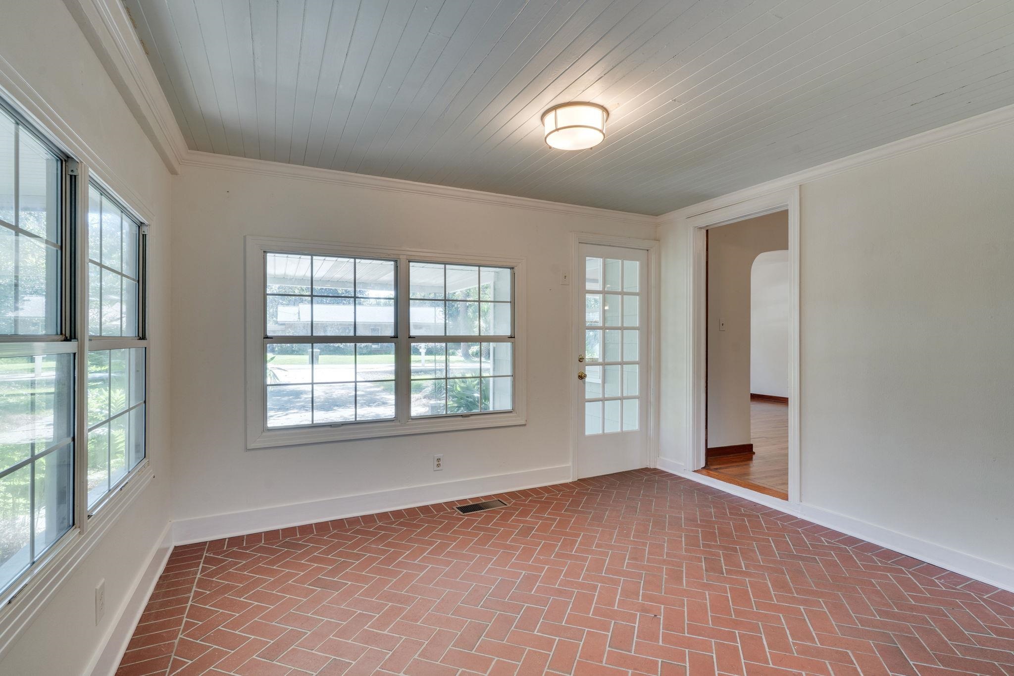 1122 Victory Garden Drive