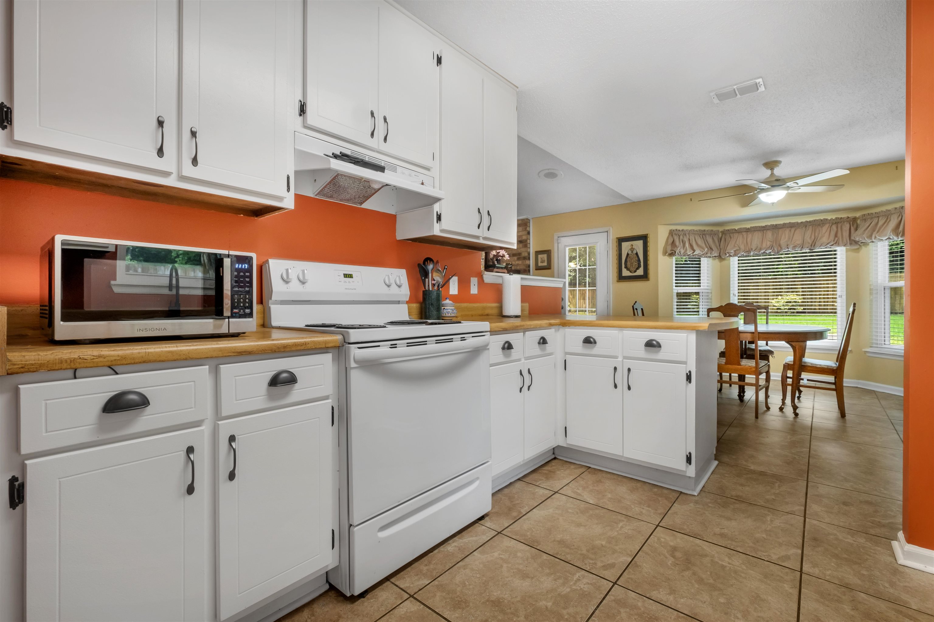 3417 Treaty Oak Trail