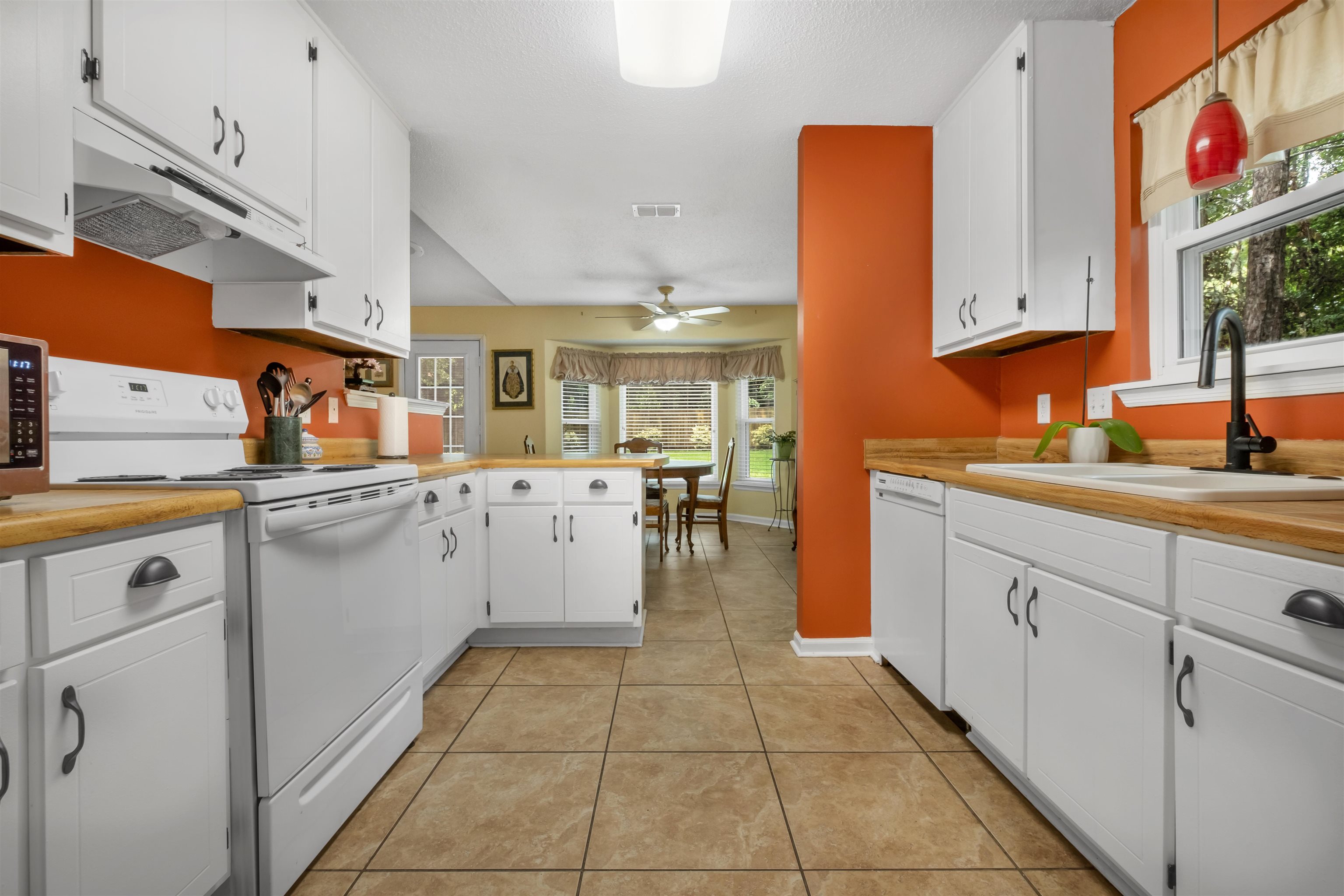 3417 Treaty Oak Trail