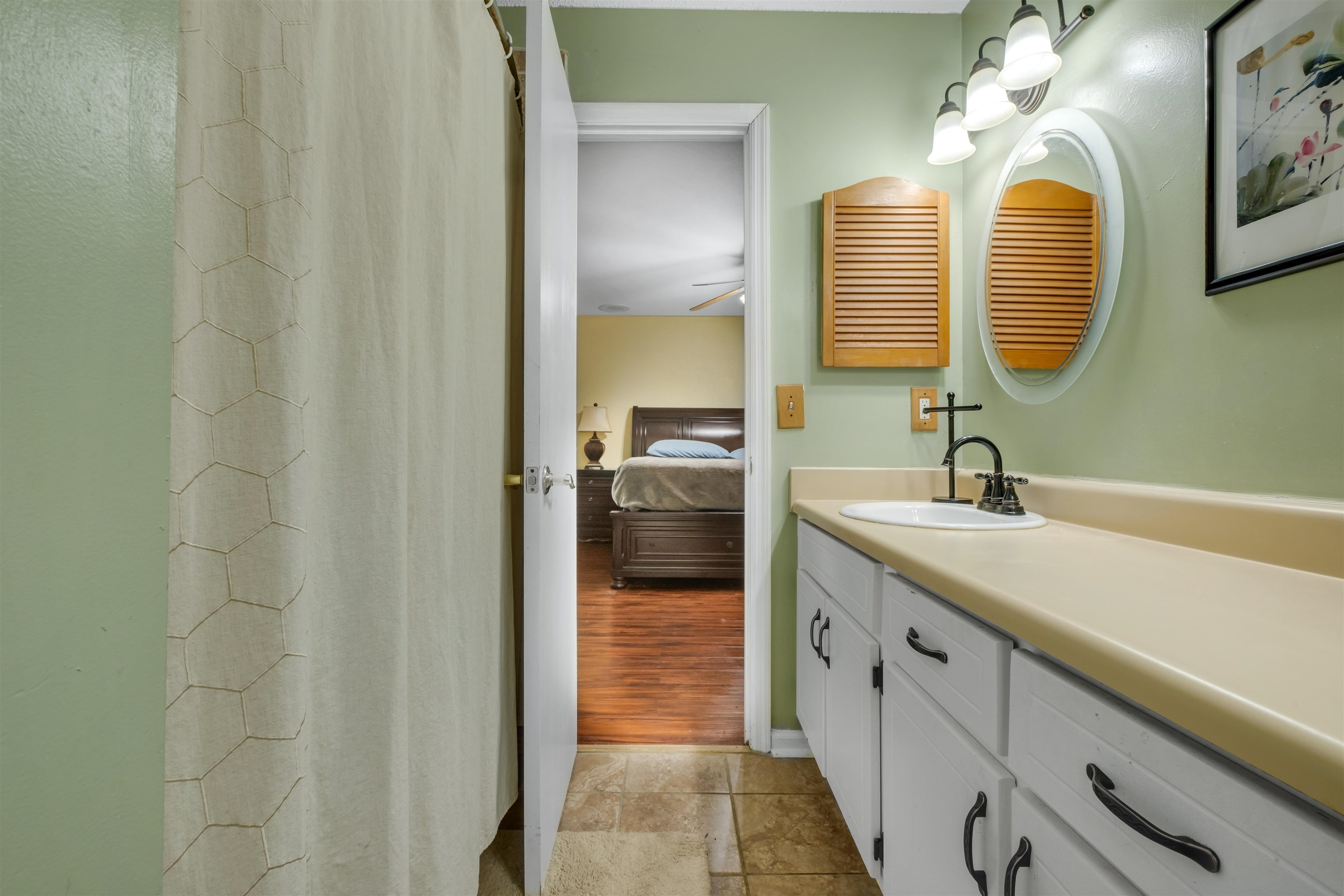 3417 Treaty Oak Trail