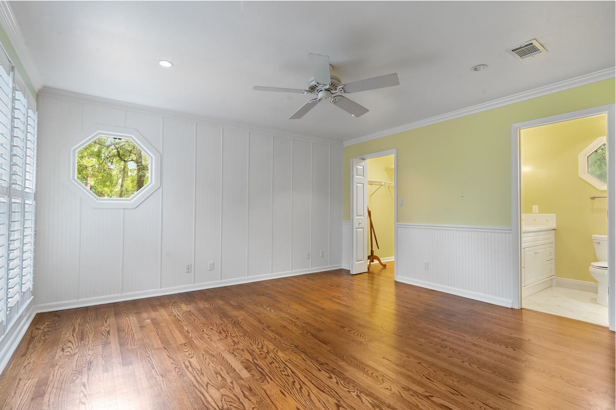 976 Rosebay Court