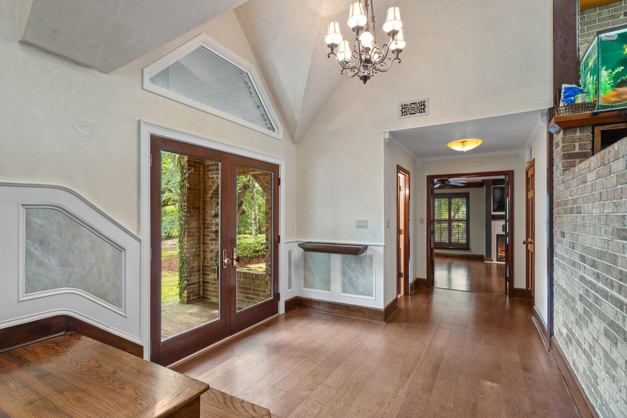 976 Rosebay Court
