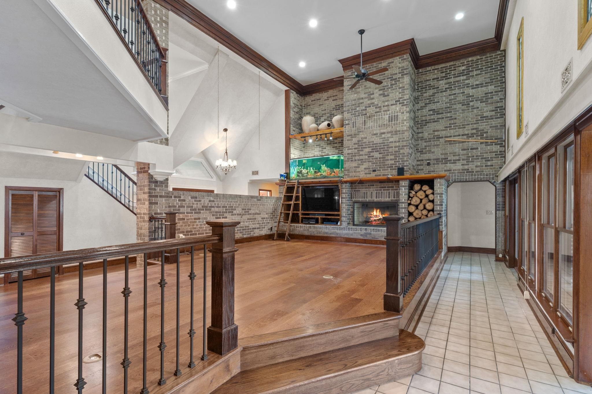 976 Rosebay Court
