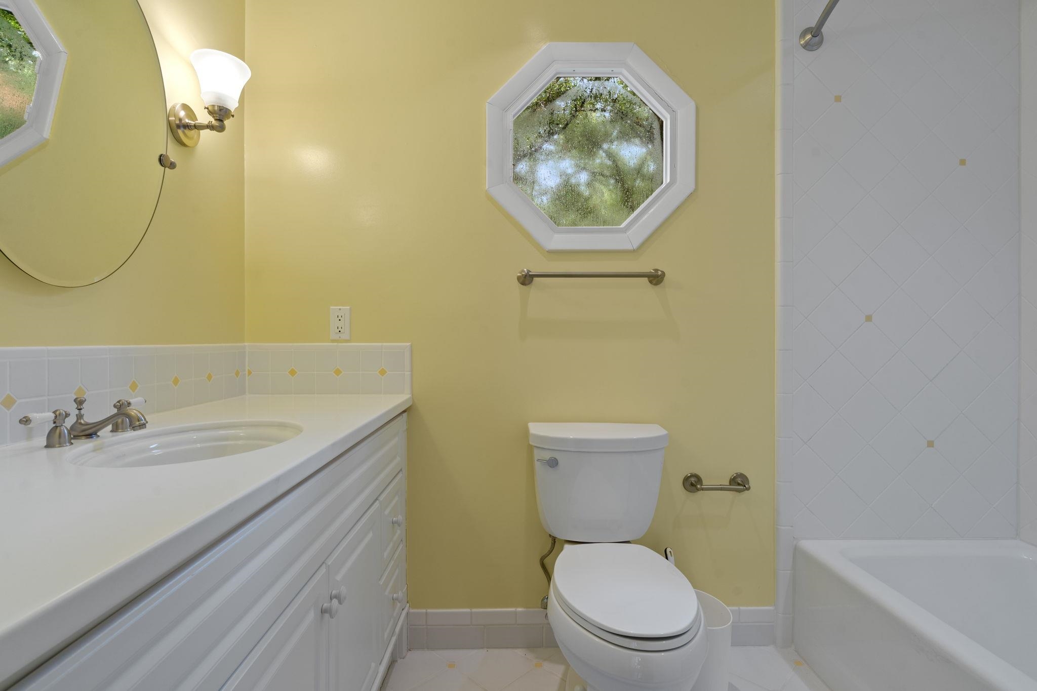 976 Rosebay Court